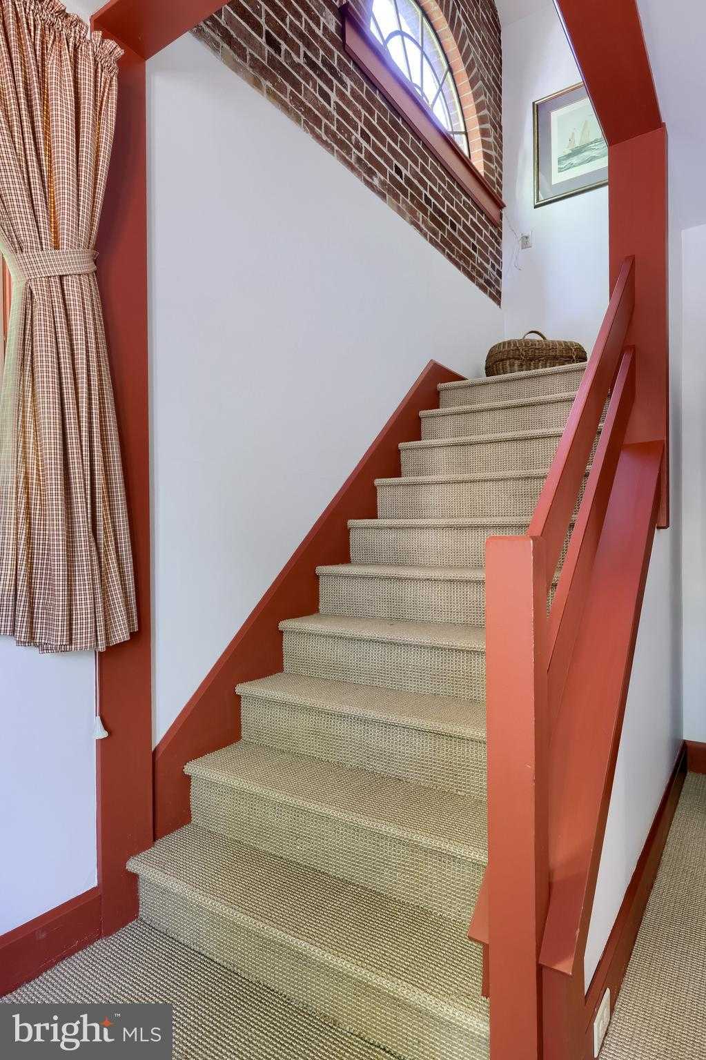 81 S Linden St photo 59