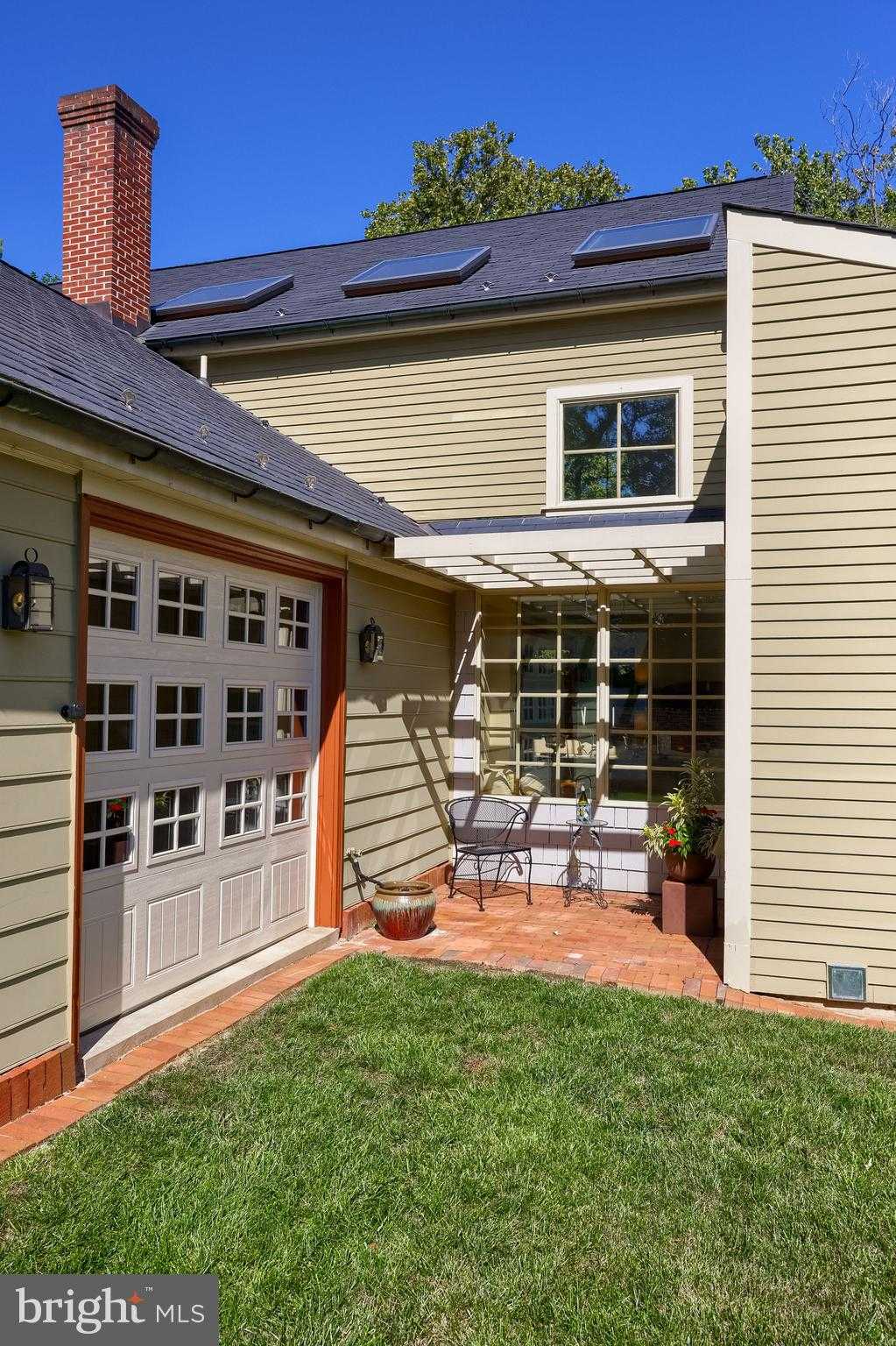 81 S Linden St photo 70