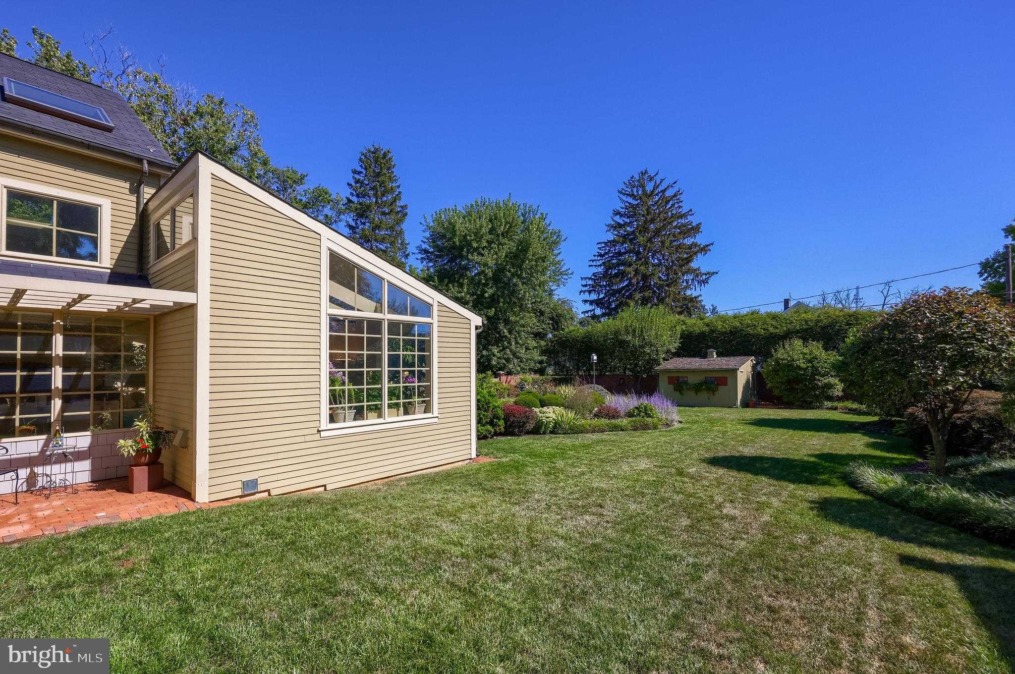 81 S Linden St photo 71