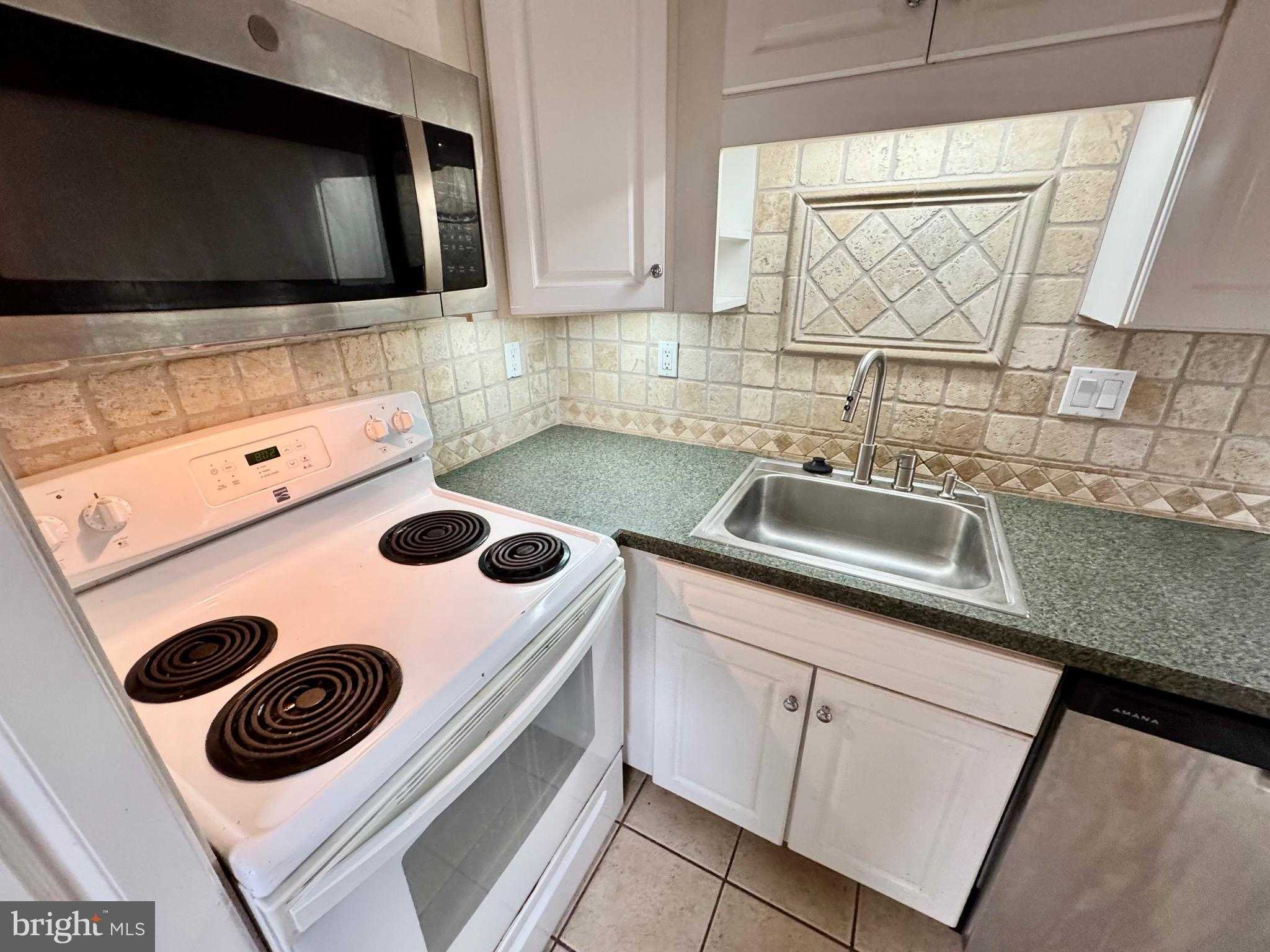 246 Cypress Creek Rd photo 19