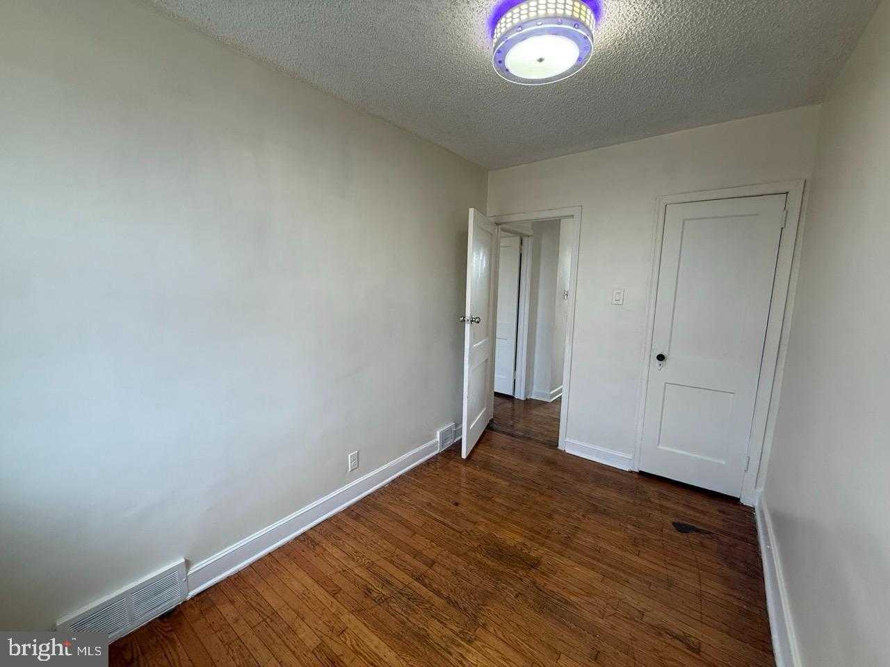 1243 Hellerman St photo 16