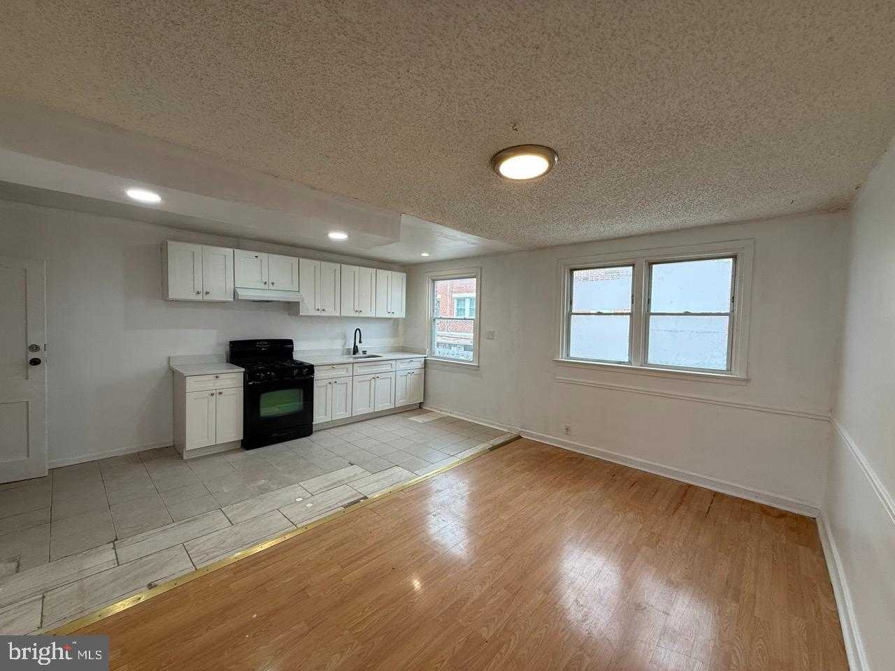 1243 Hellerman St photo 5