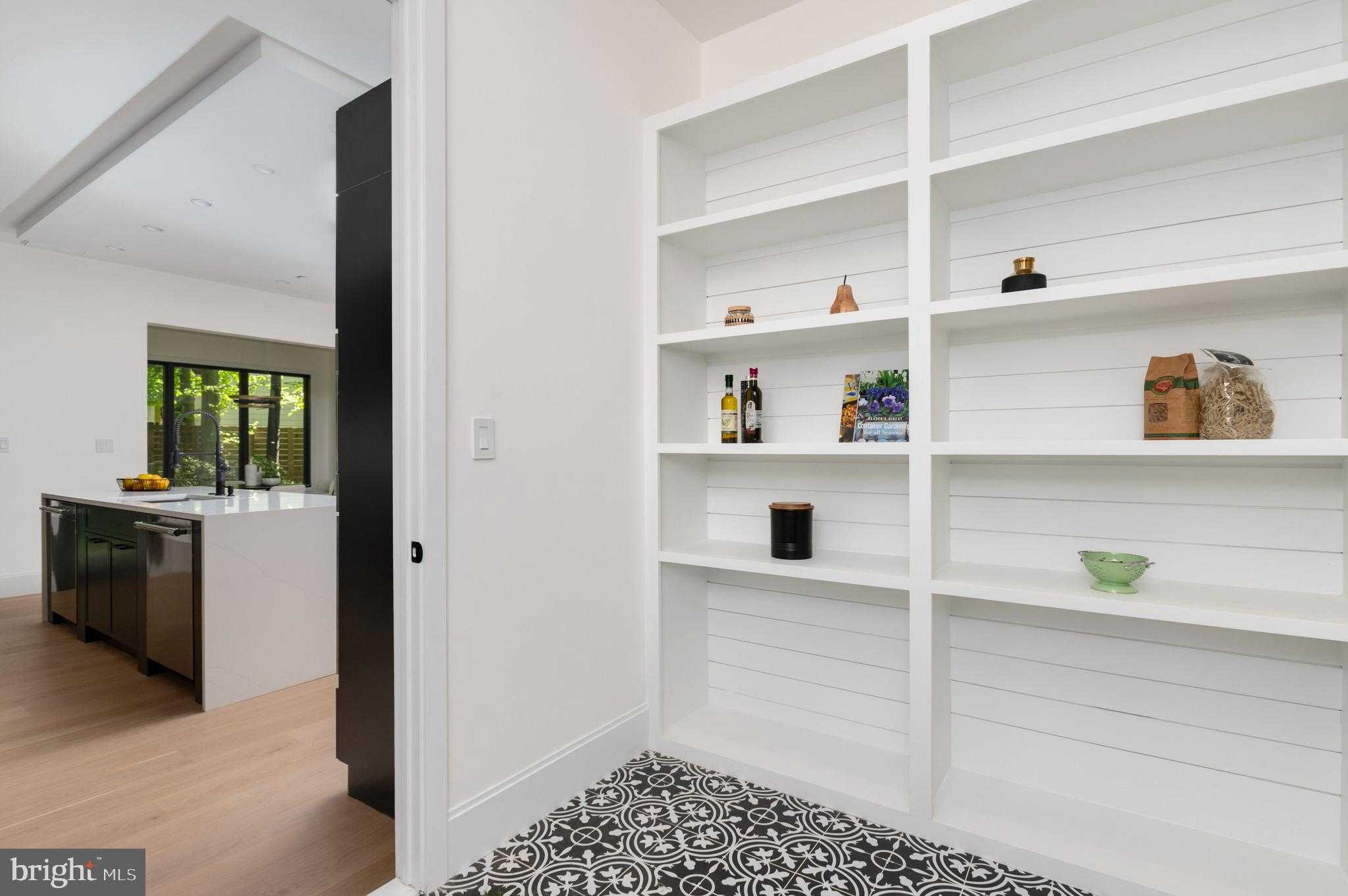 6921 Granby St photo 15