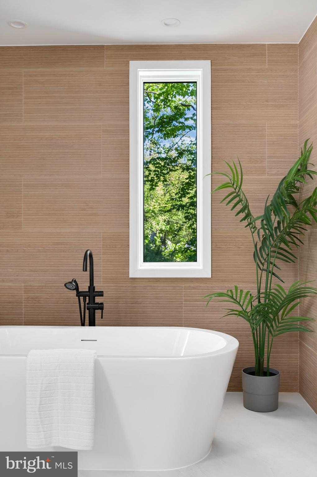 6921 Granby St photo 20