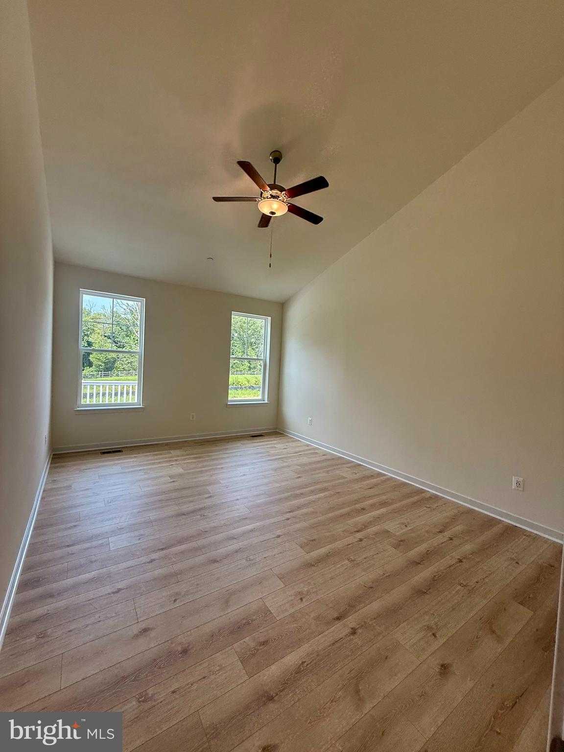 706 Aldora Dr photo 36