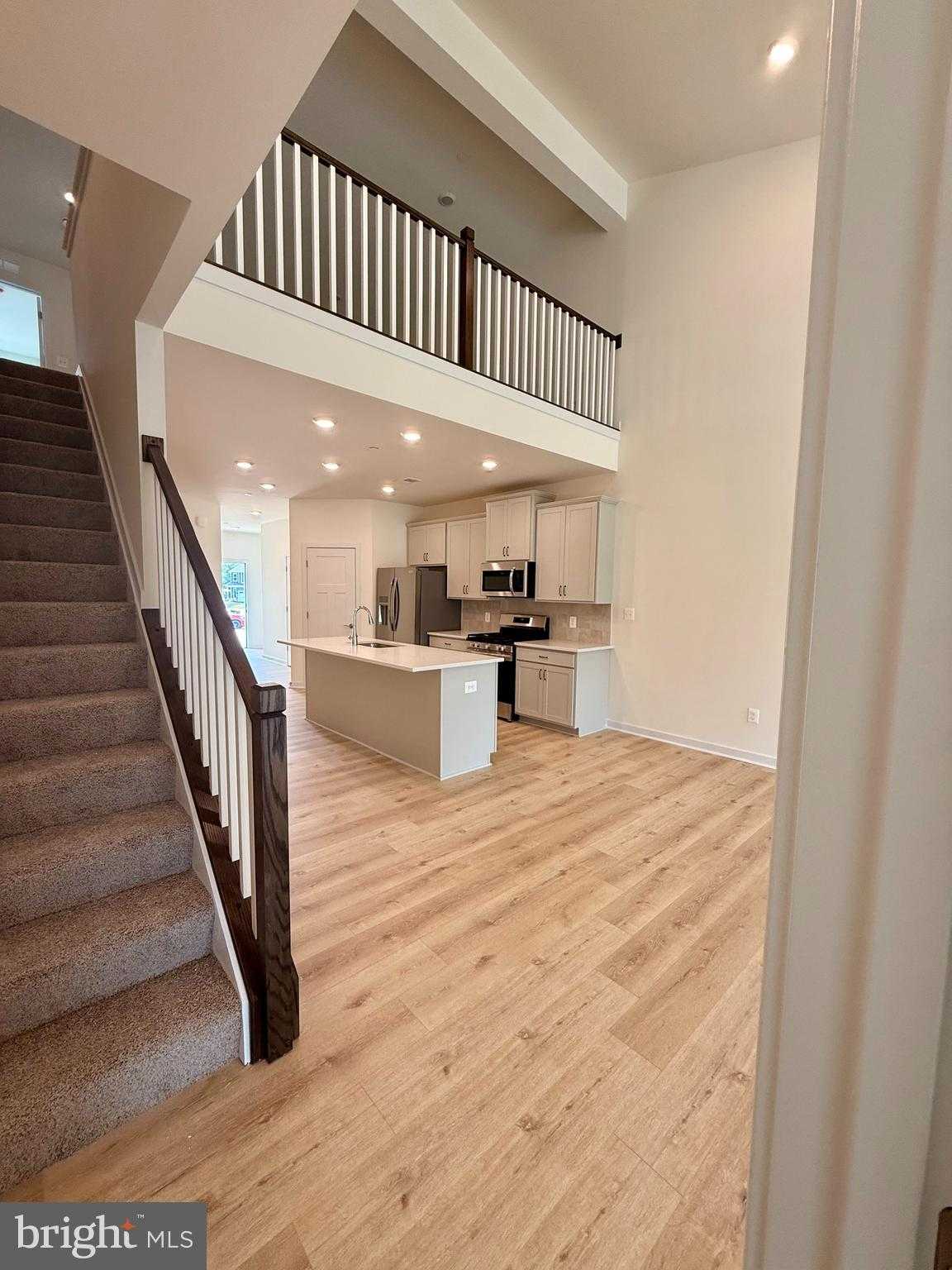 706 Aldora Dr photo 38