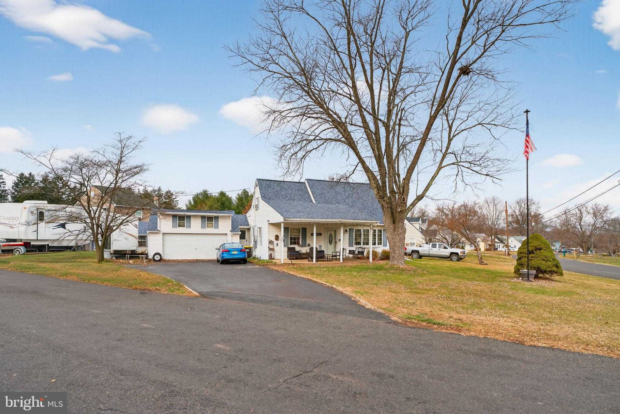 55 Morris Rd photo 2