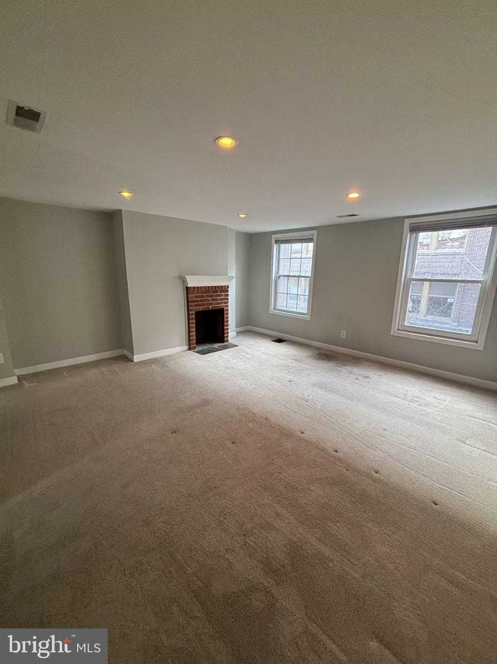 1613 Lombard St photo 10