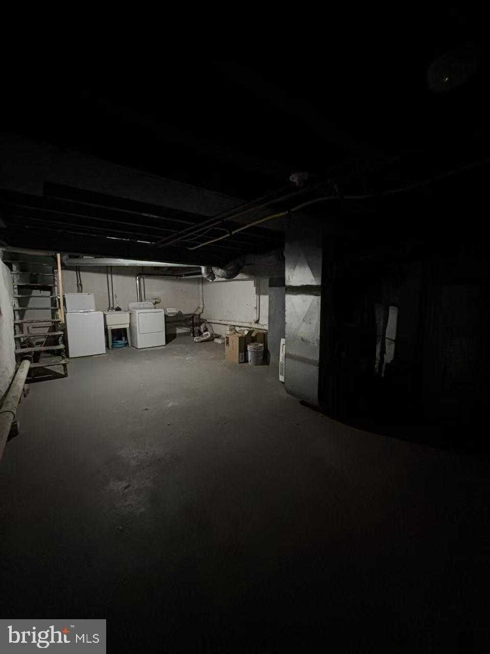 1613 Lombard St photo 3