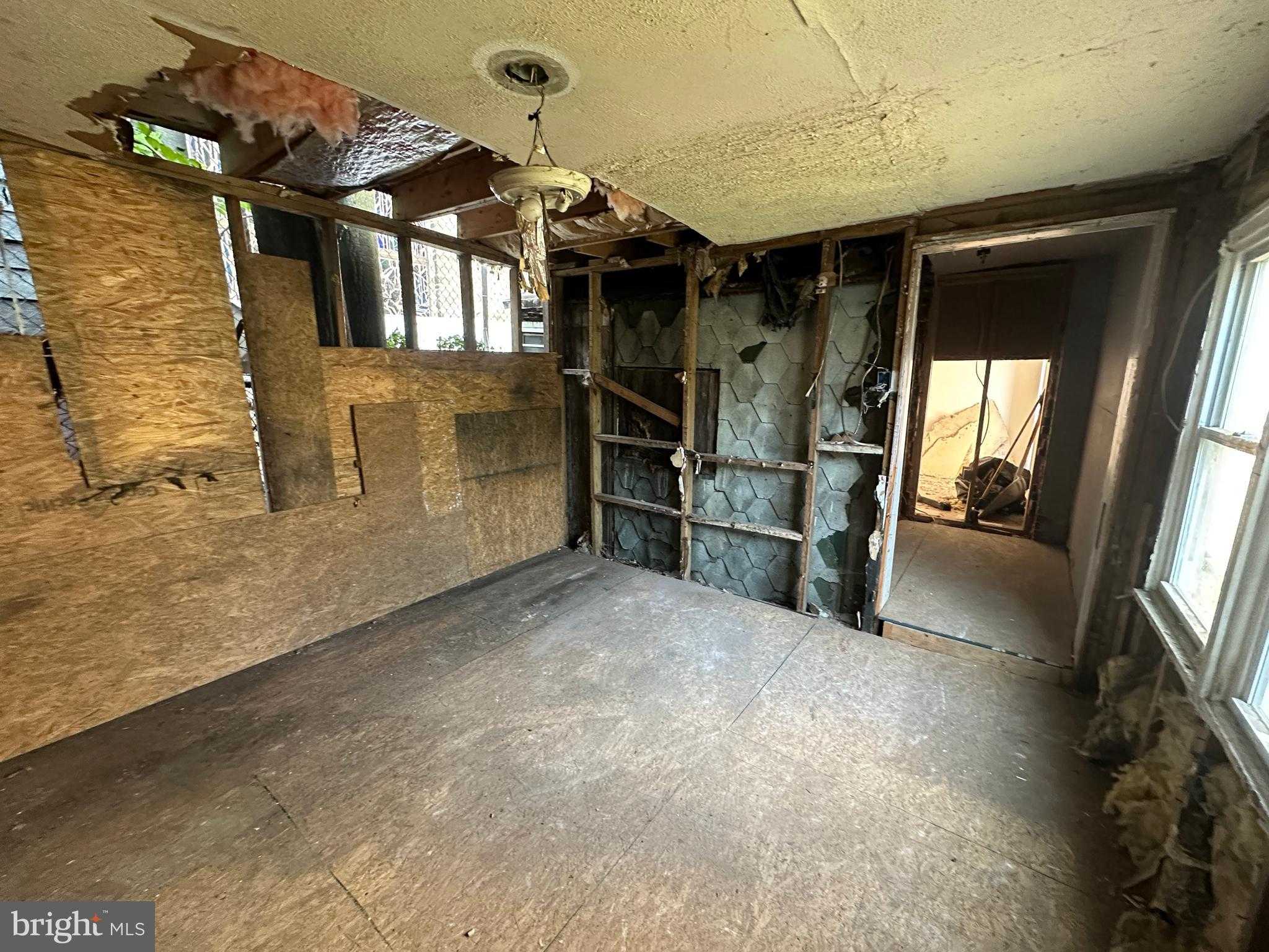 2715 N 12th St photo 12