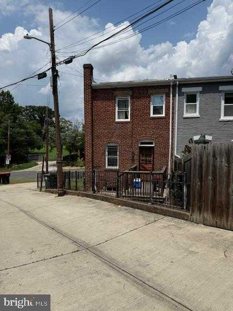 1415 Bangor St SE photo 4