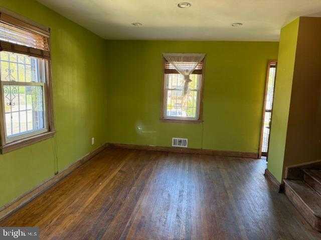 1415 Bangor St SE photo 7