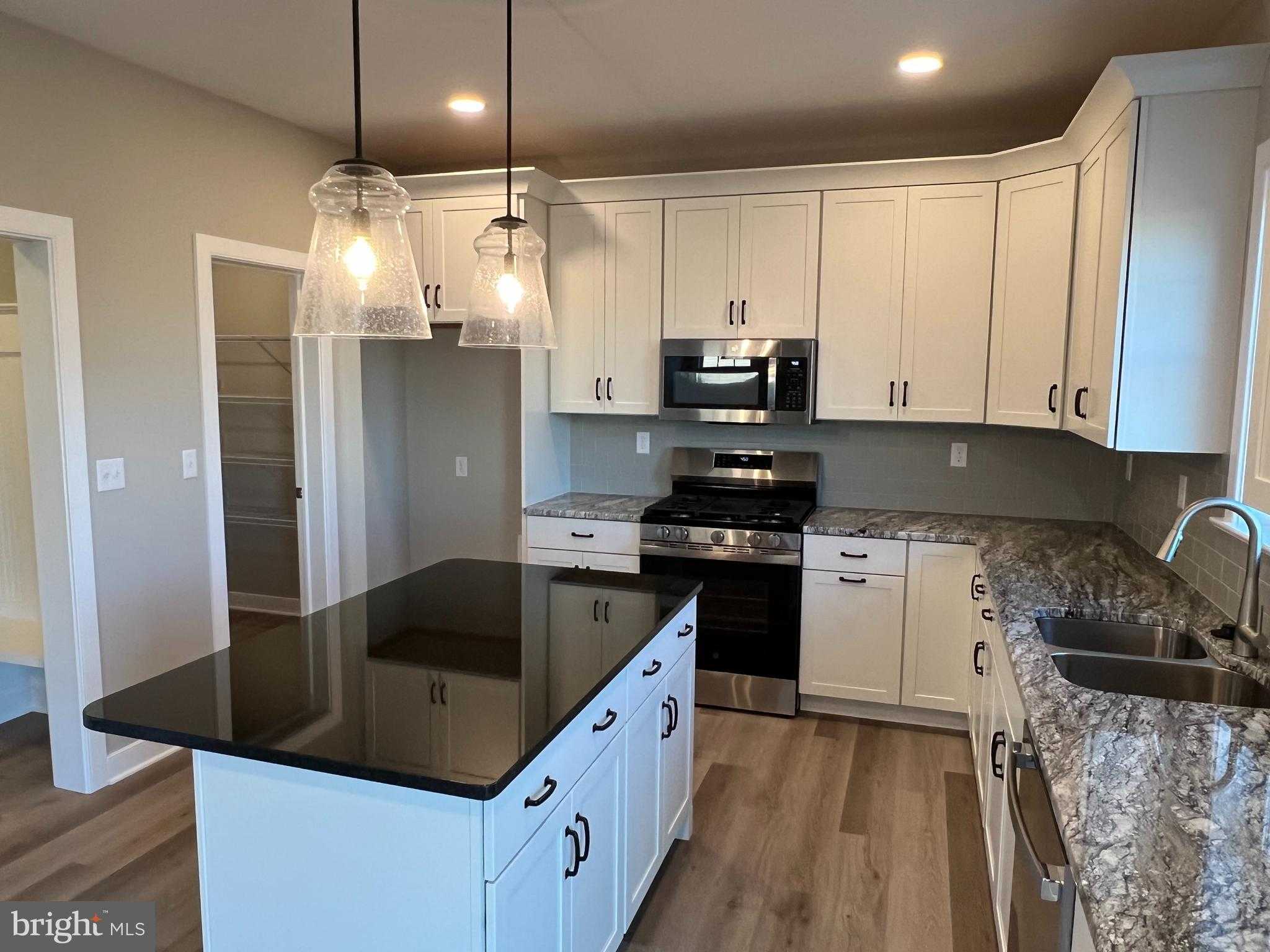 227 Randolph Dr photo 11