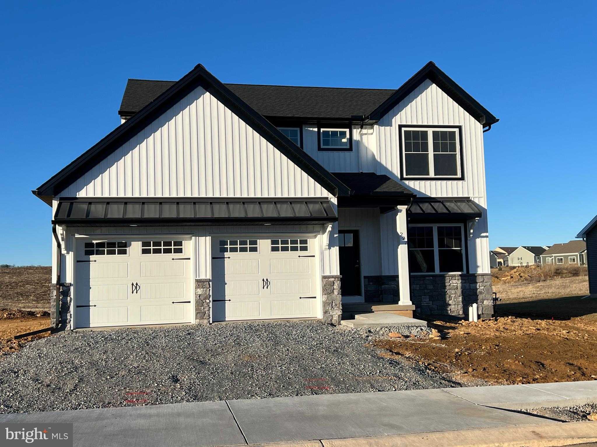 227 Randolph Dr photo 3