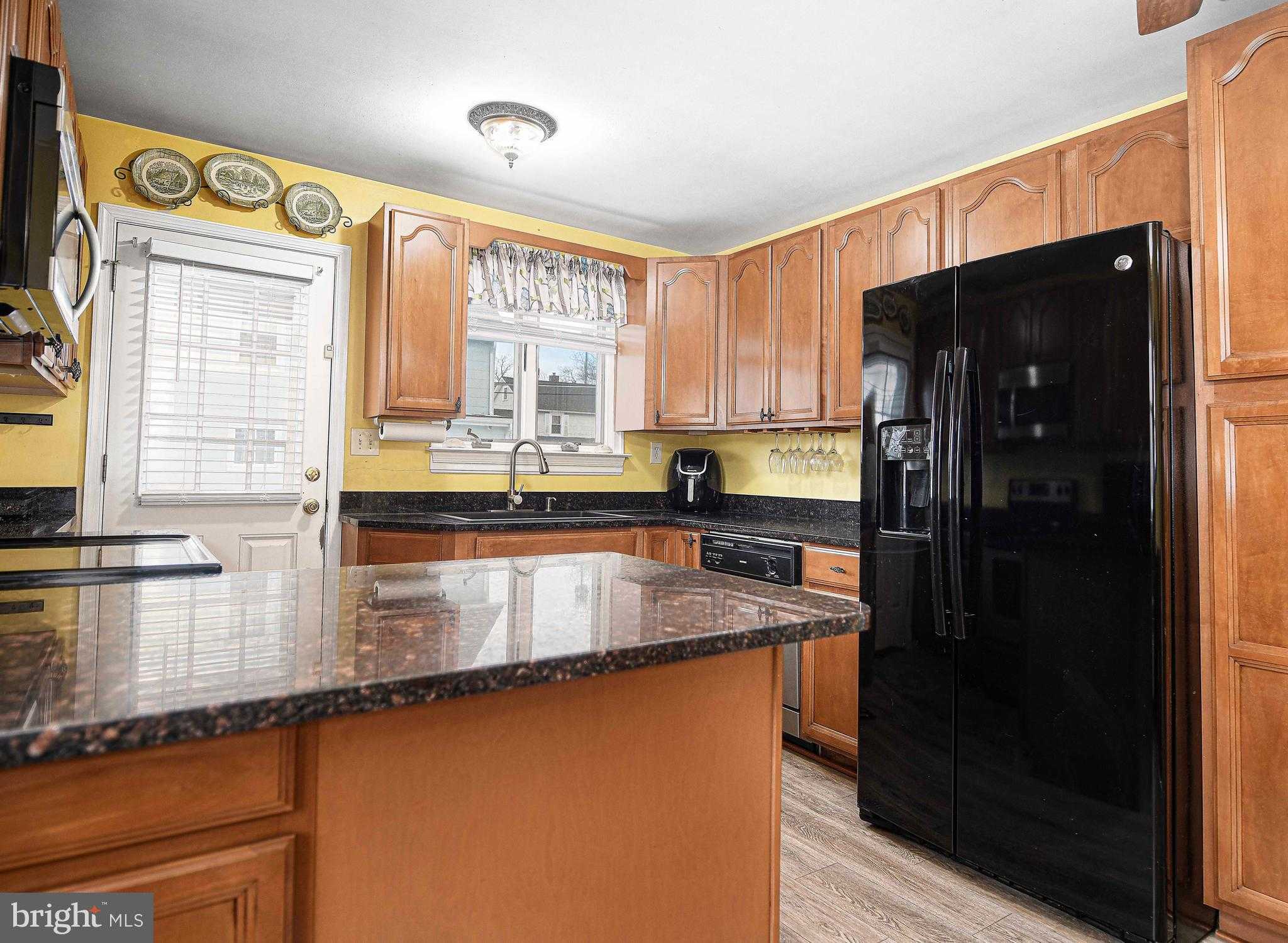 108 Archer St photo 14