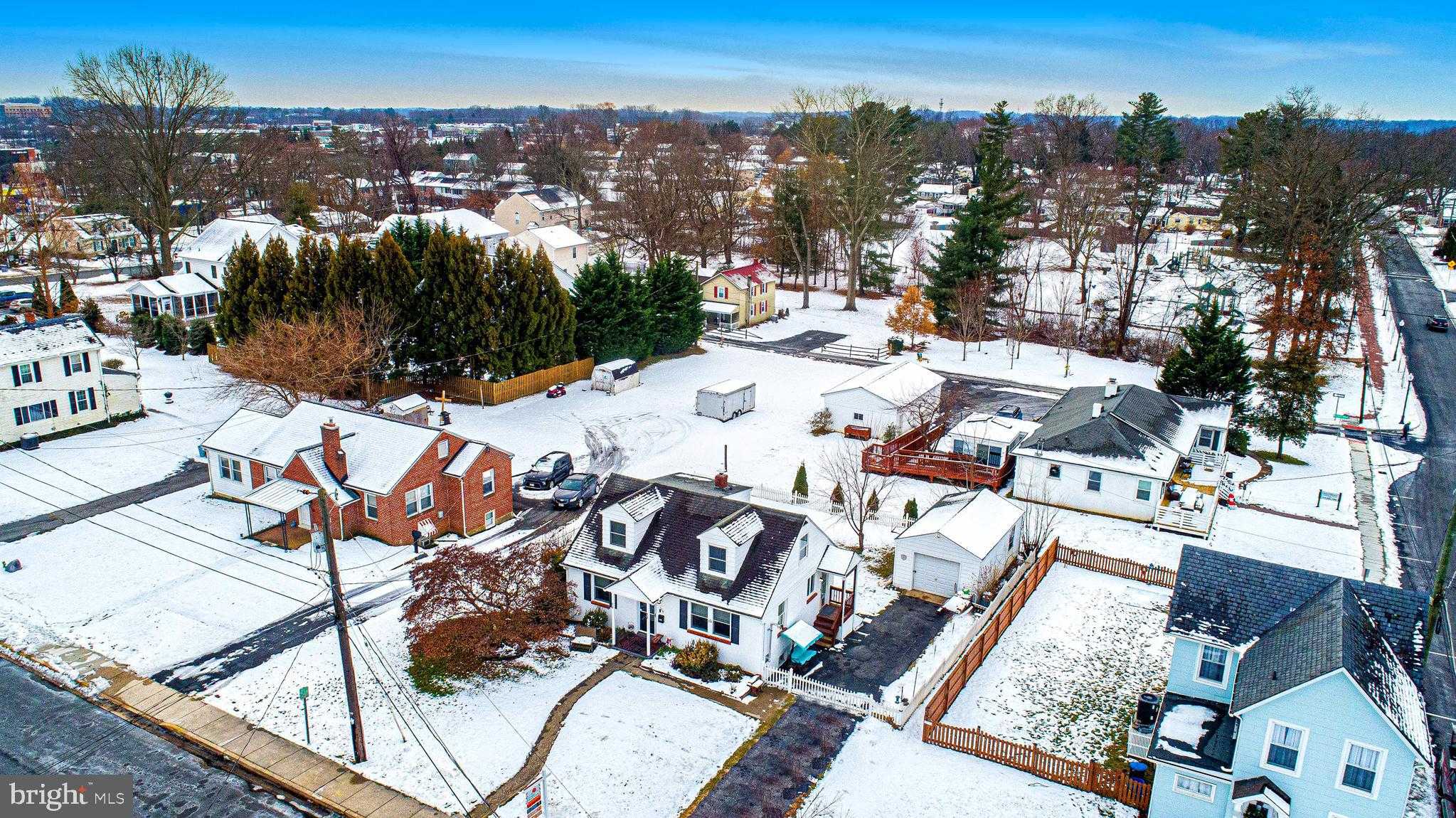 108 Archer St photo 39