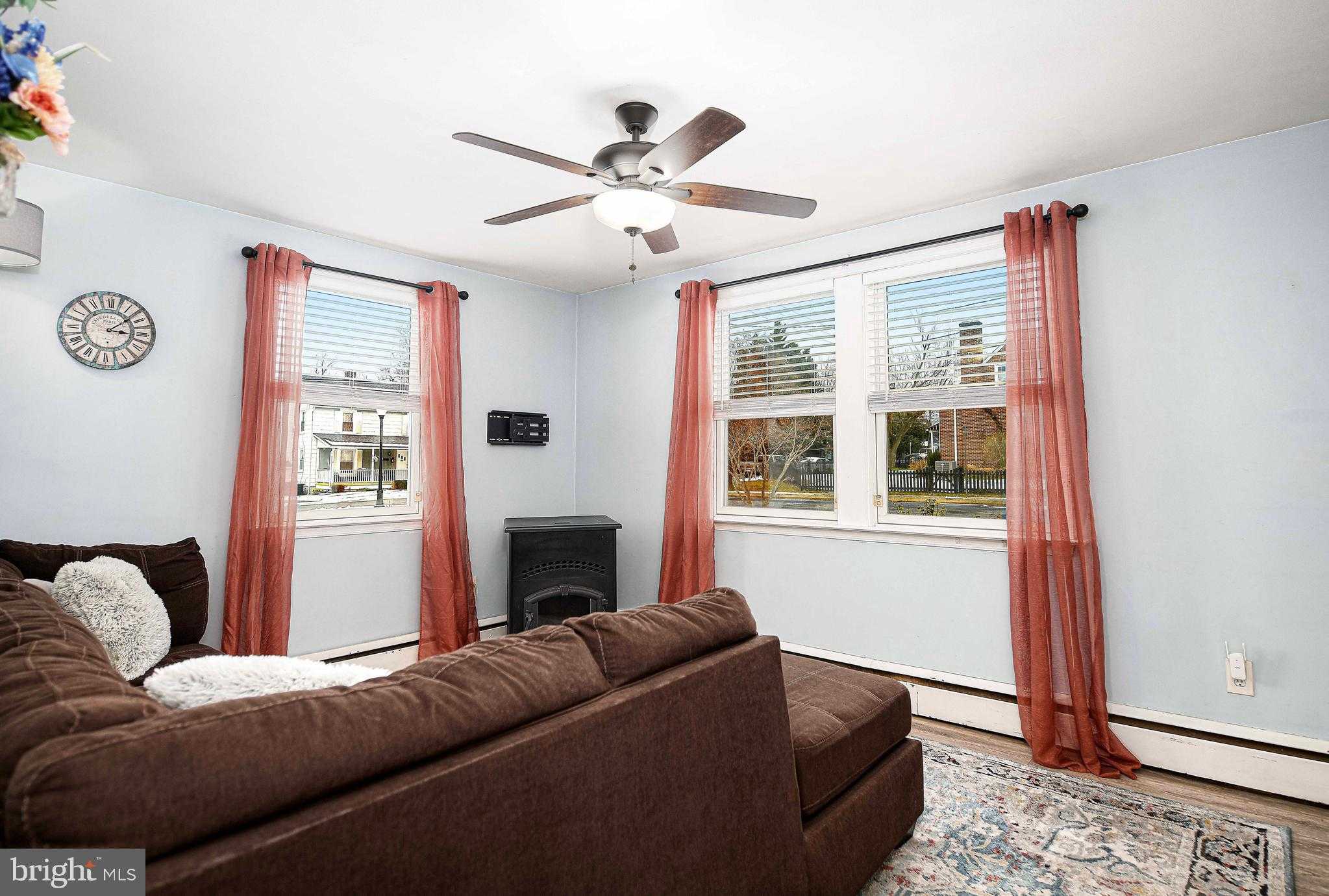 108 Archer St photo 9