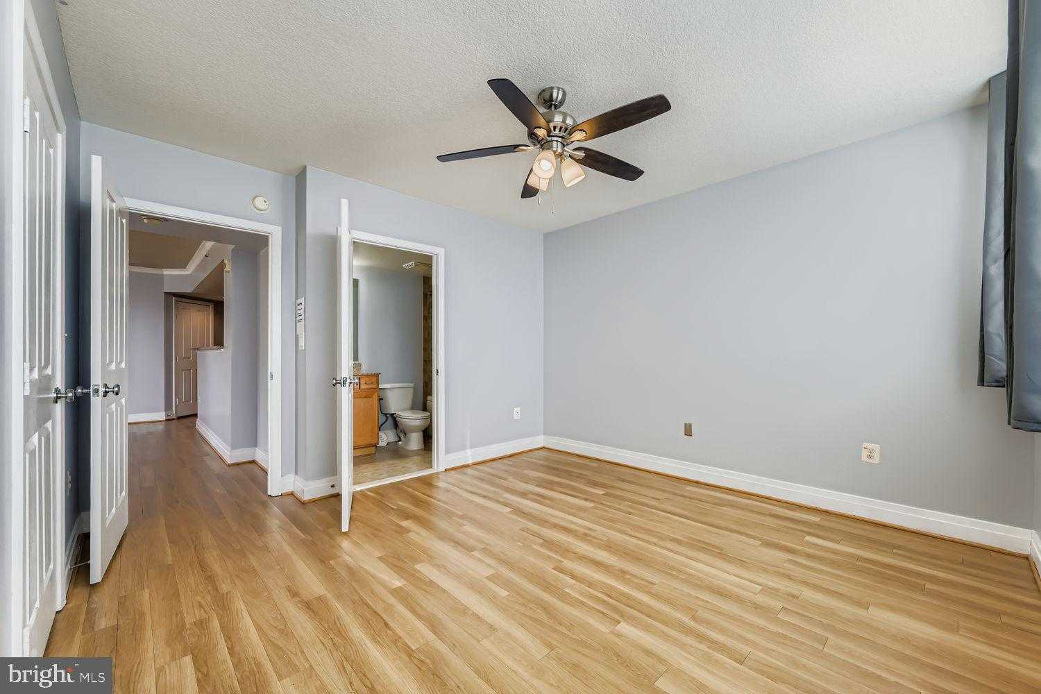 414 Water St Apt 1703 photo 14