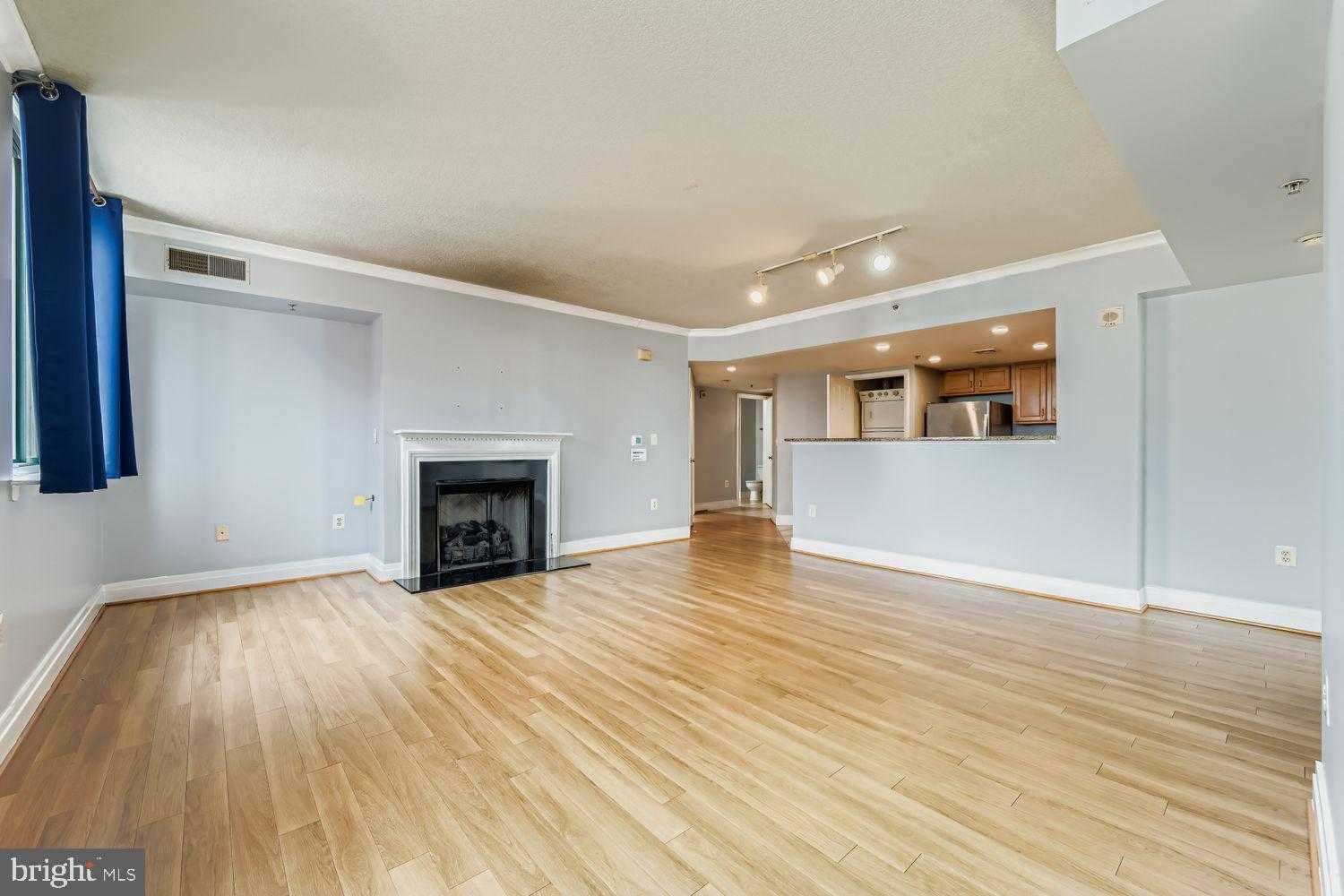 414 Water St Apt 1703 photo 7