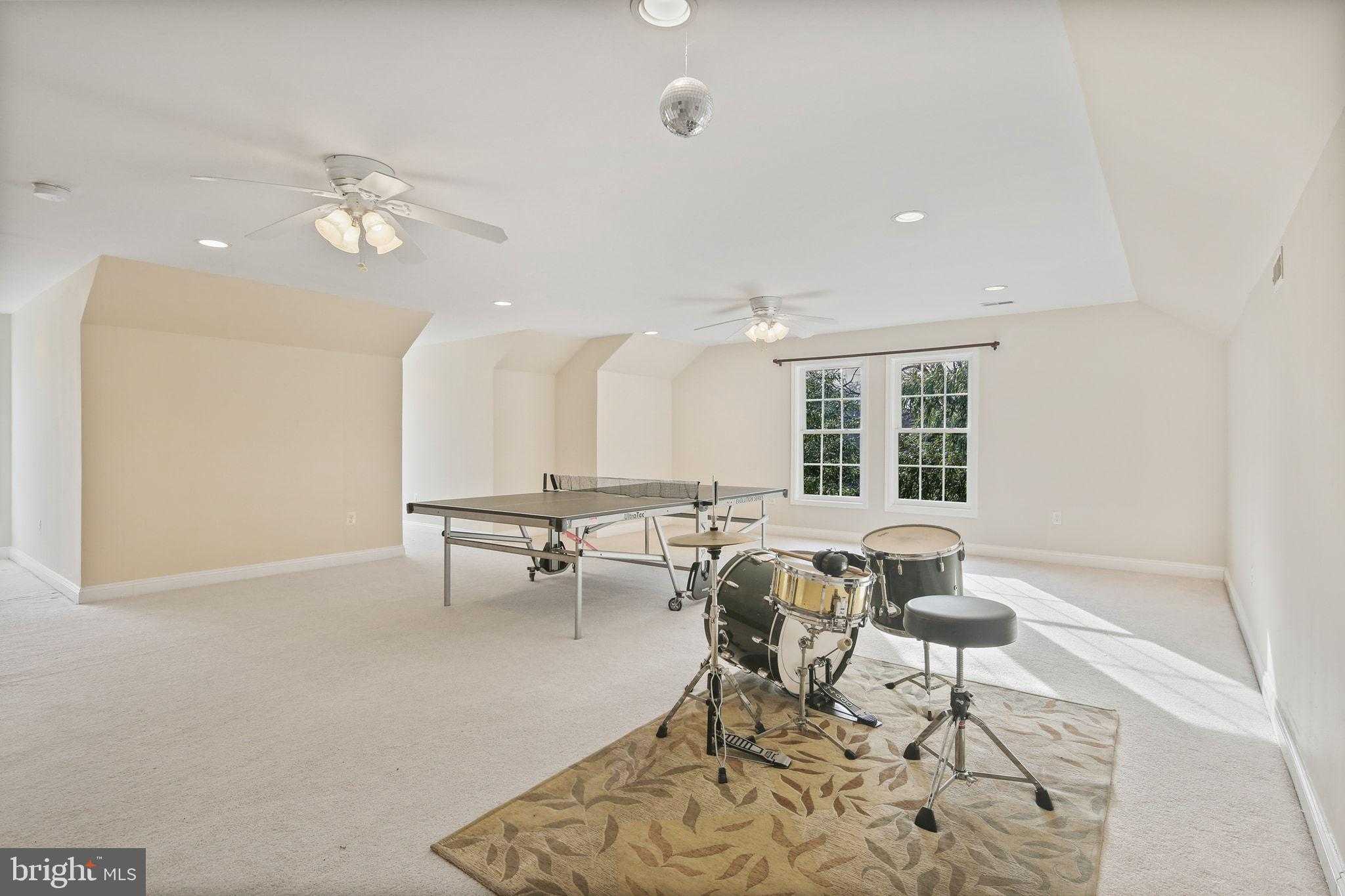 518 Calvin Ln photo 37