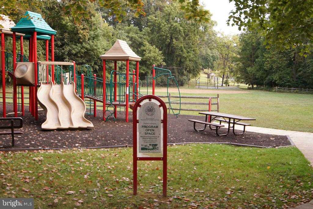 518 Calvin Ln photo 49