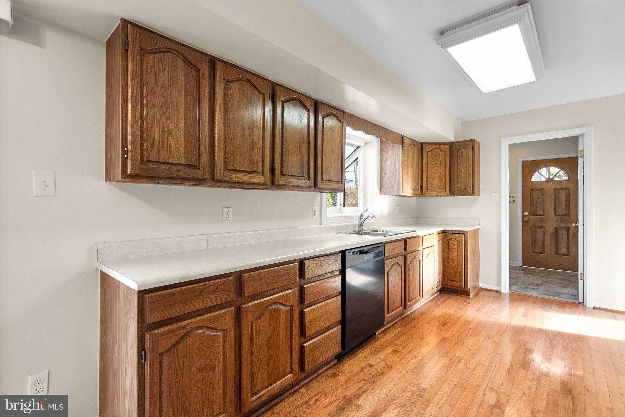 6219 Thornwood Dr photo 14