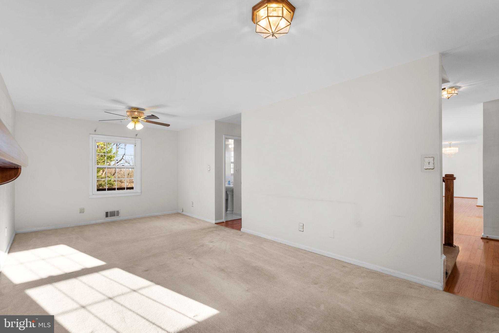 6219 Thornwood Dr photo 18