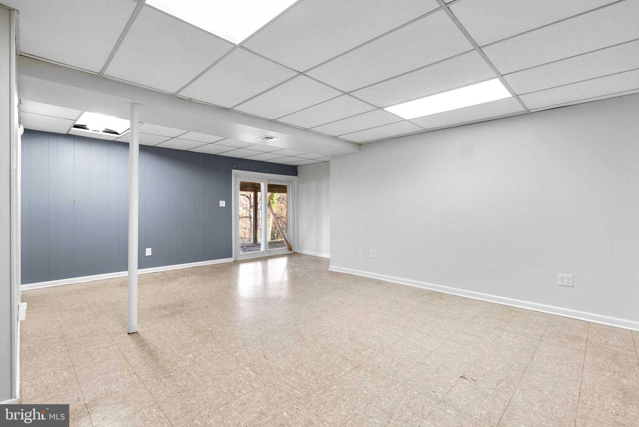 6219 Thornwood Dr photo 32