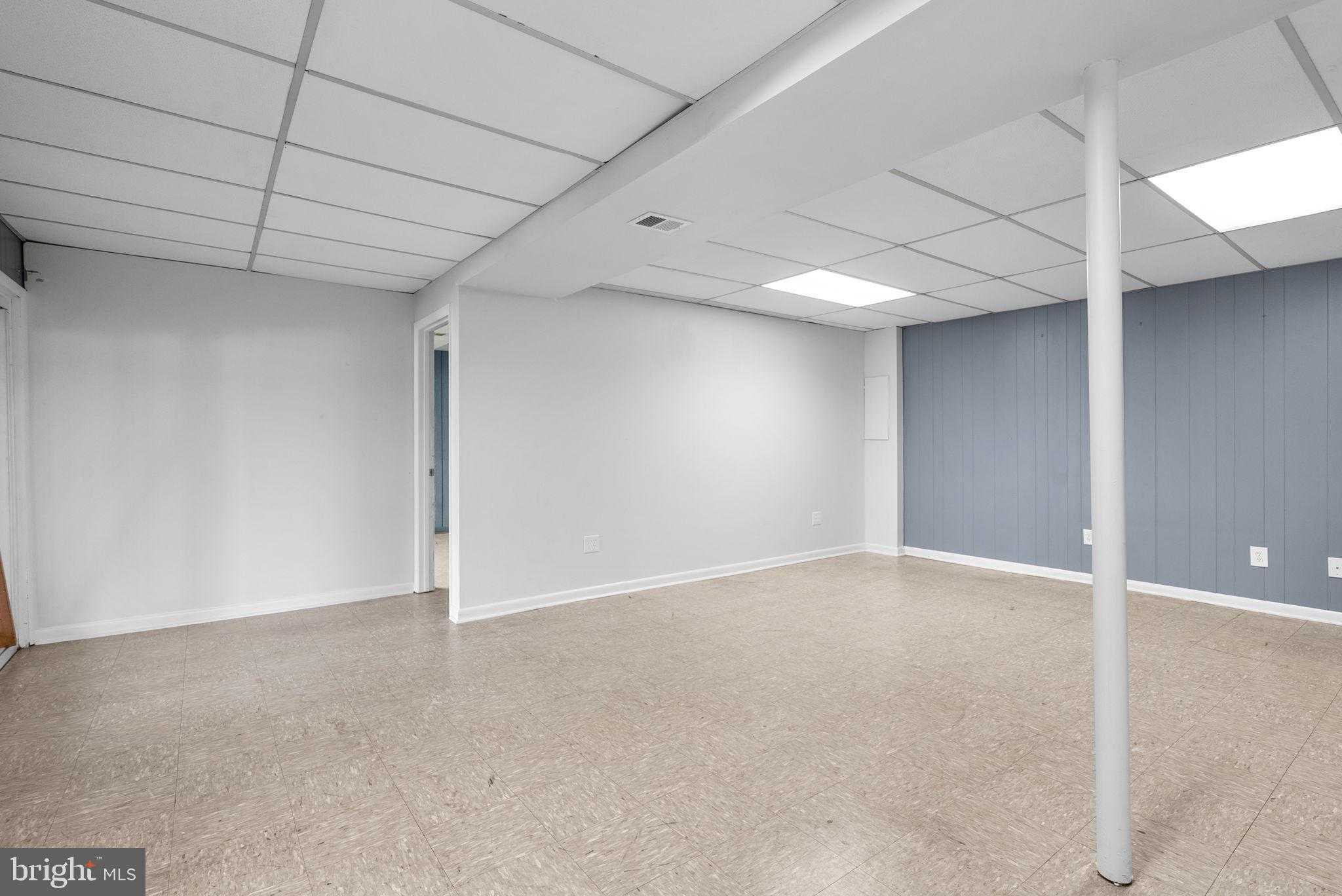 6219 Thornwood Dr photo 34