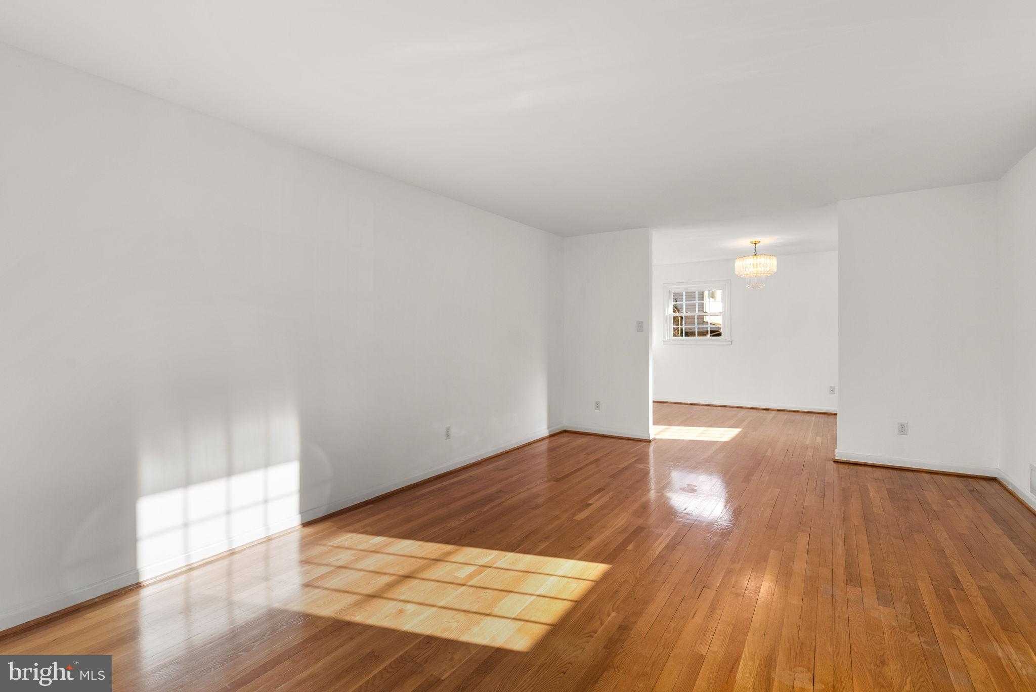 6219 Thornwood Dr photo 5