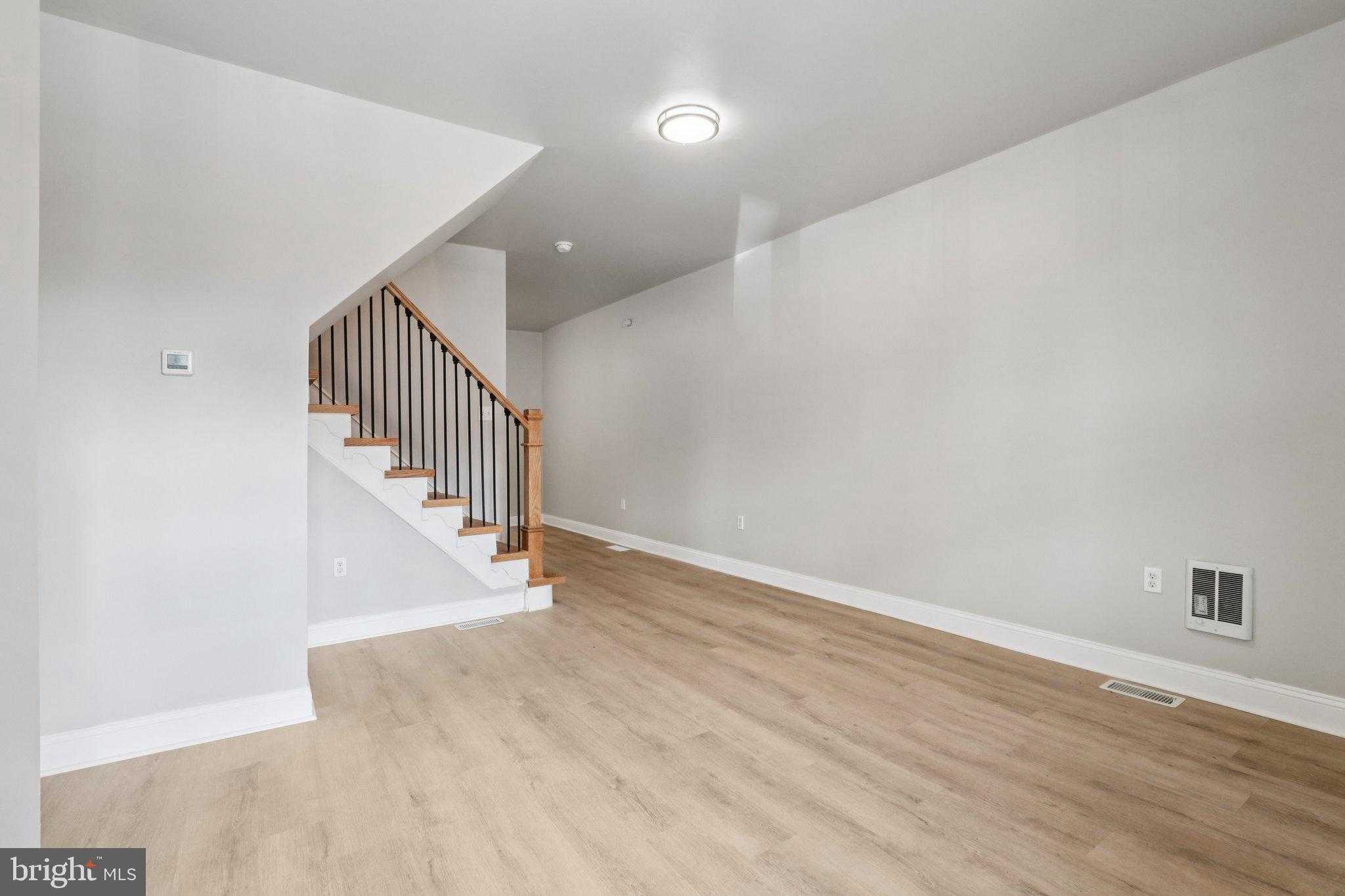 308 S 56th St photo 11