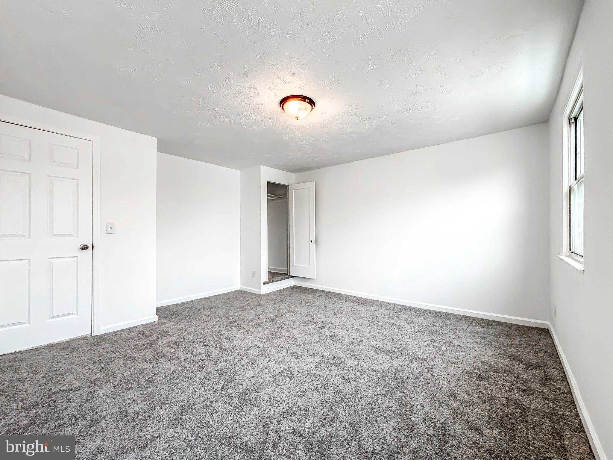 414 Avondale Rd photo 25