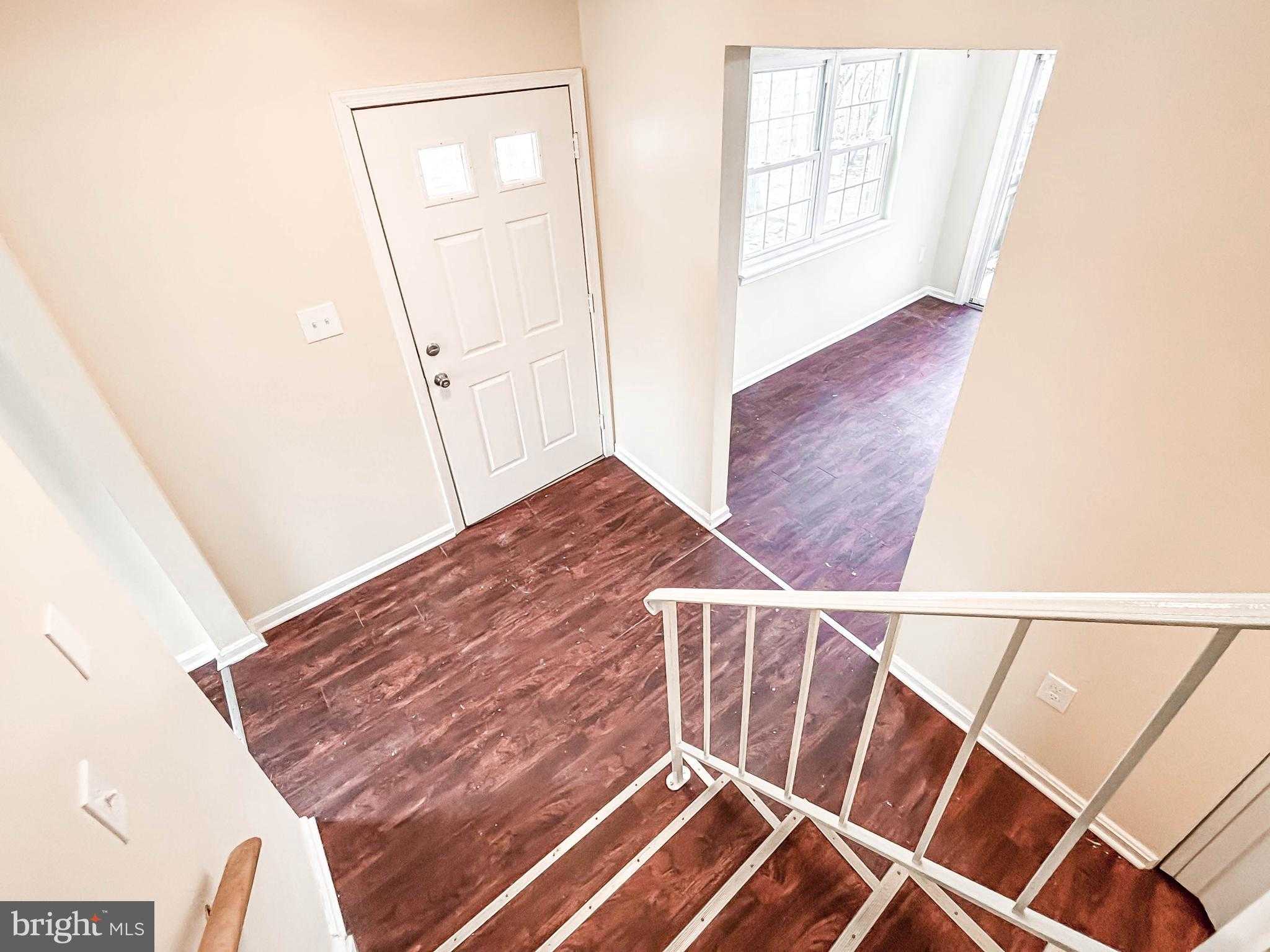 414 Avondale Rd photo 7