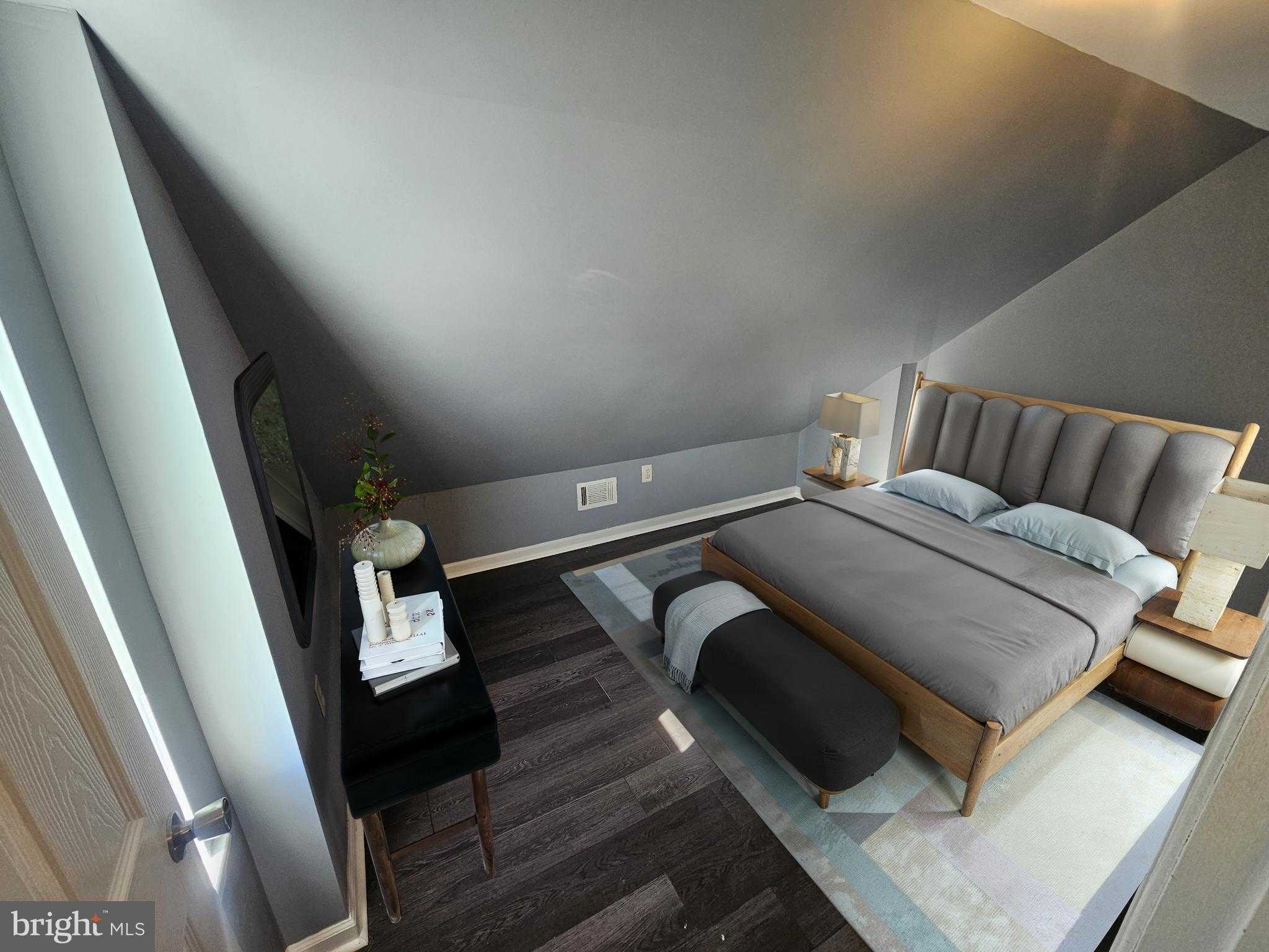 249 E Sharpnack St photo 5