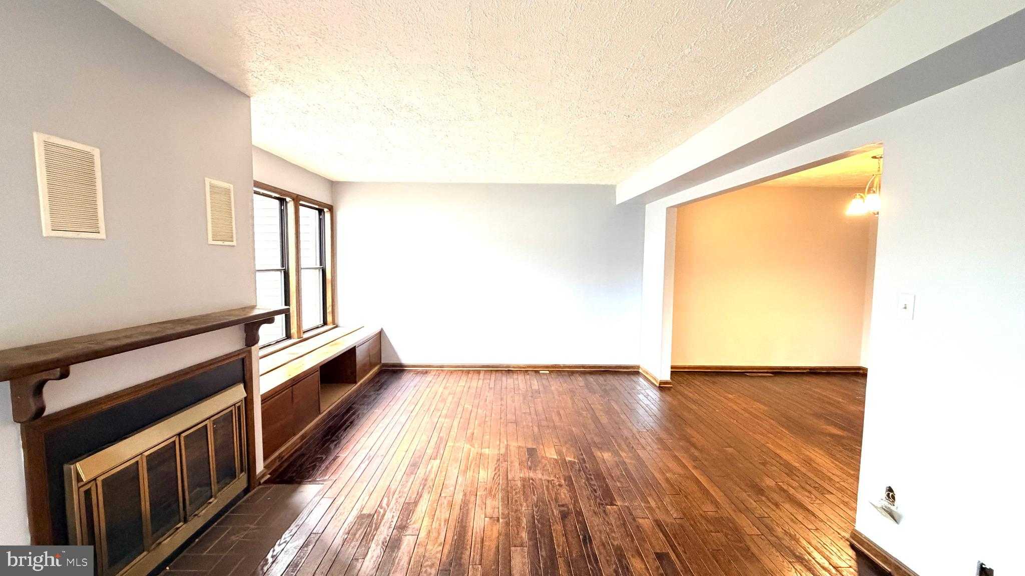 23318 Red Oak CT photo 8