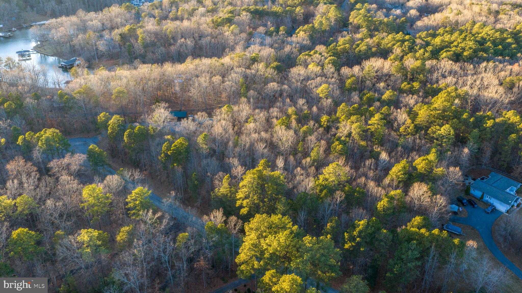 2318 Waterside Dr photo 16