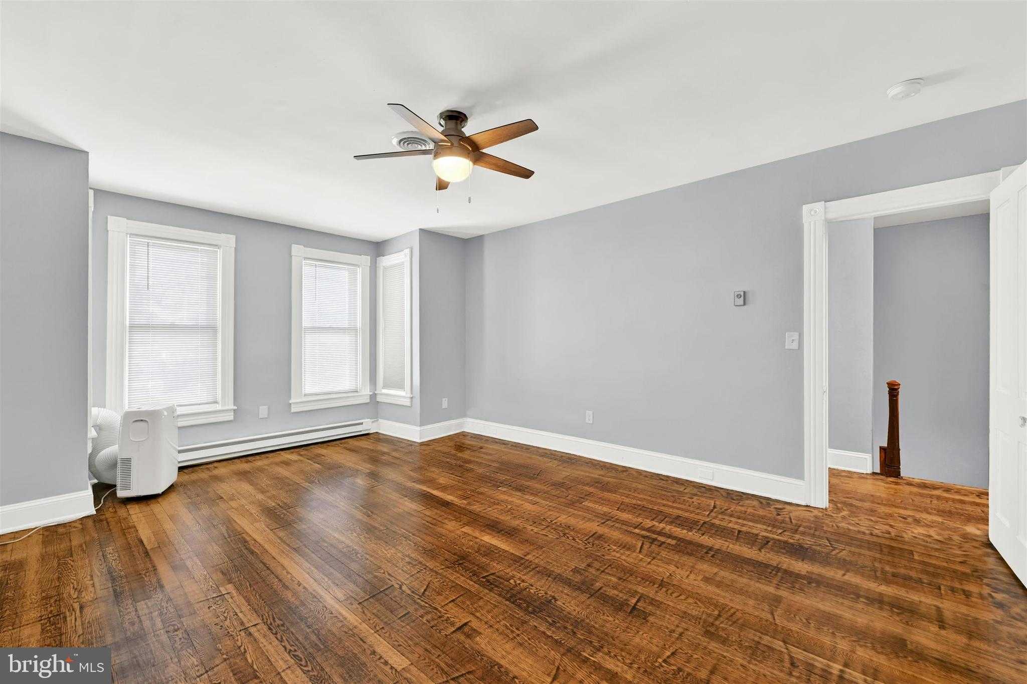 125 W Main St photo 26