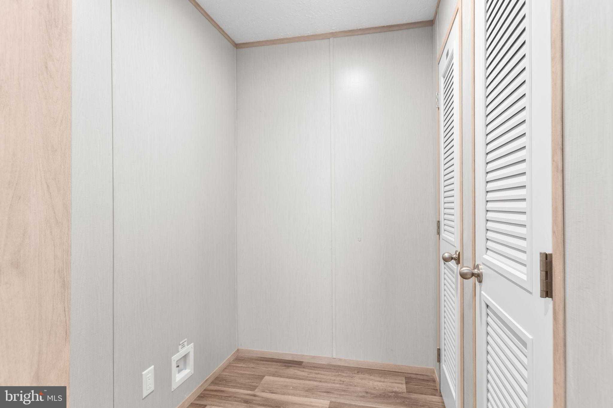 Moorefield Rd photo 13