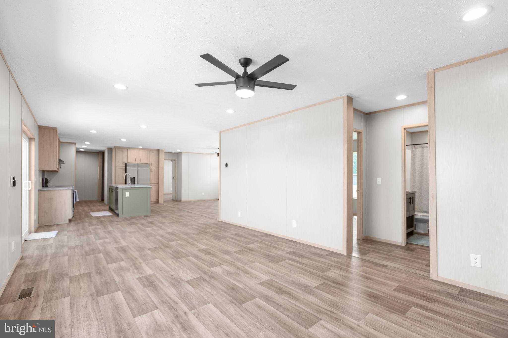 Moorefield Rd photo 16