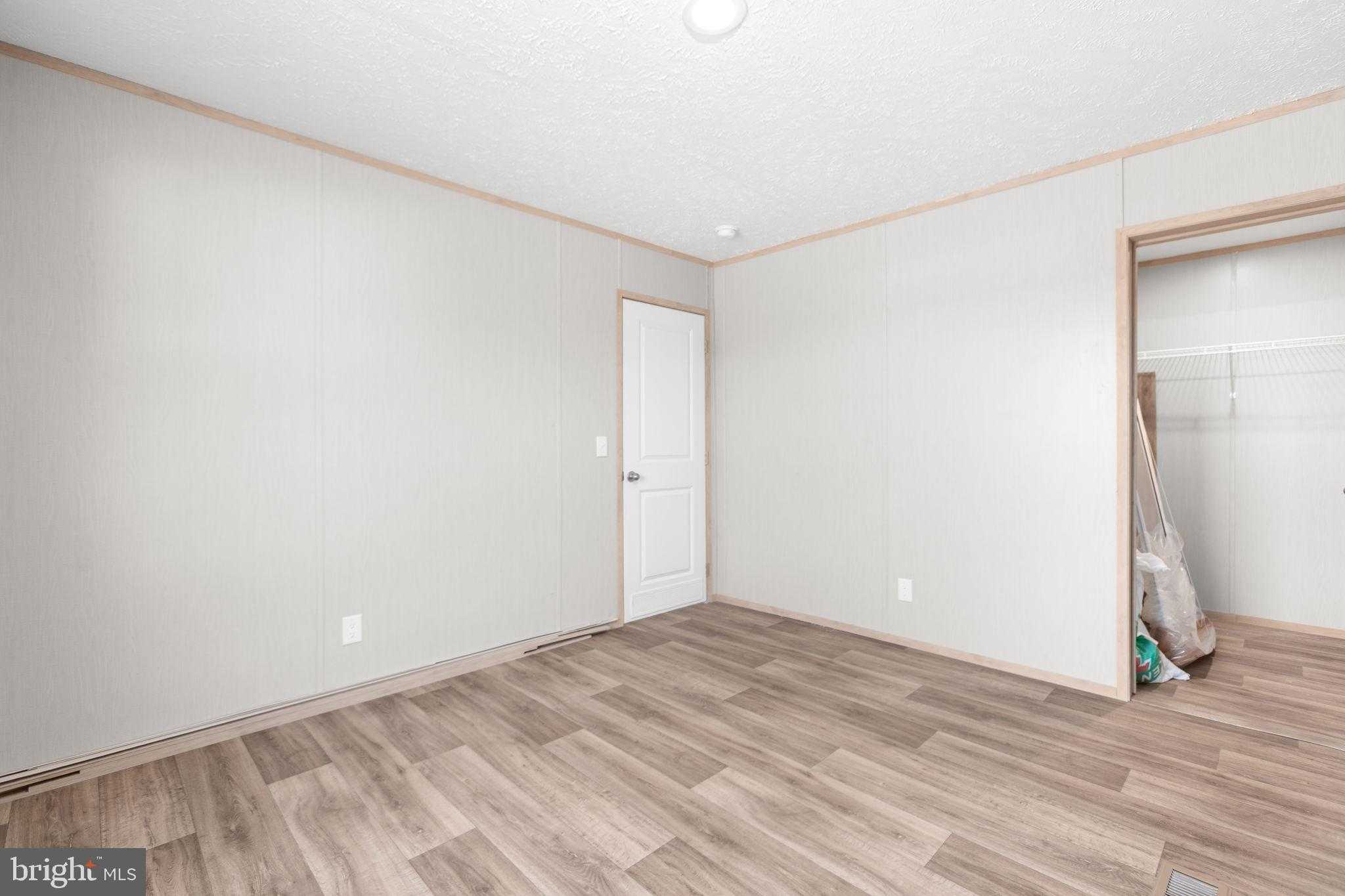 Moorefield Rd photo 19