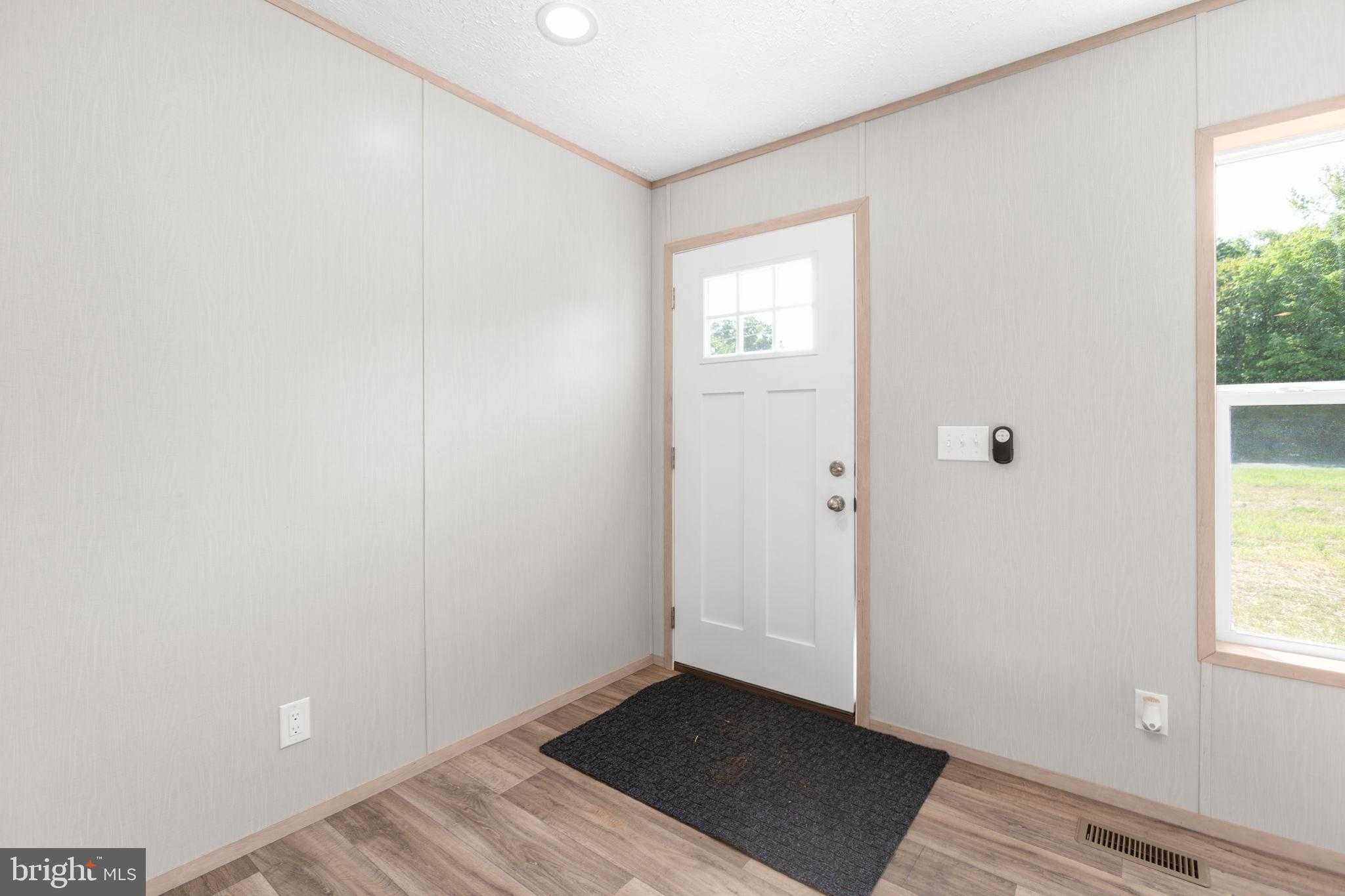 Moorefield Rd photo 2