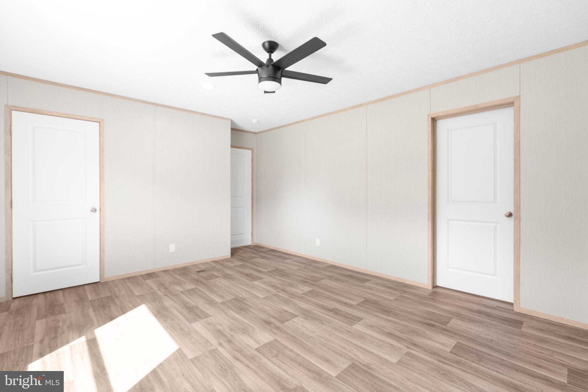 Moorefield Rd photo 32