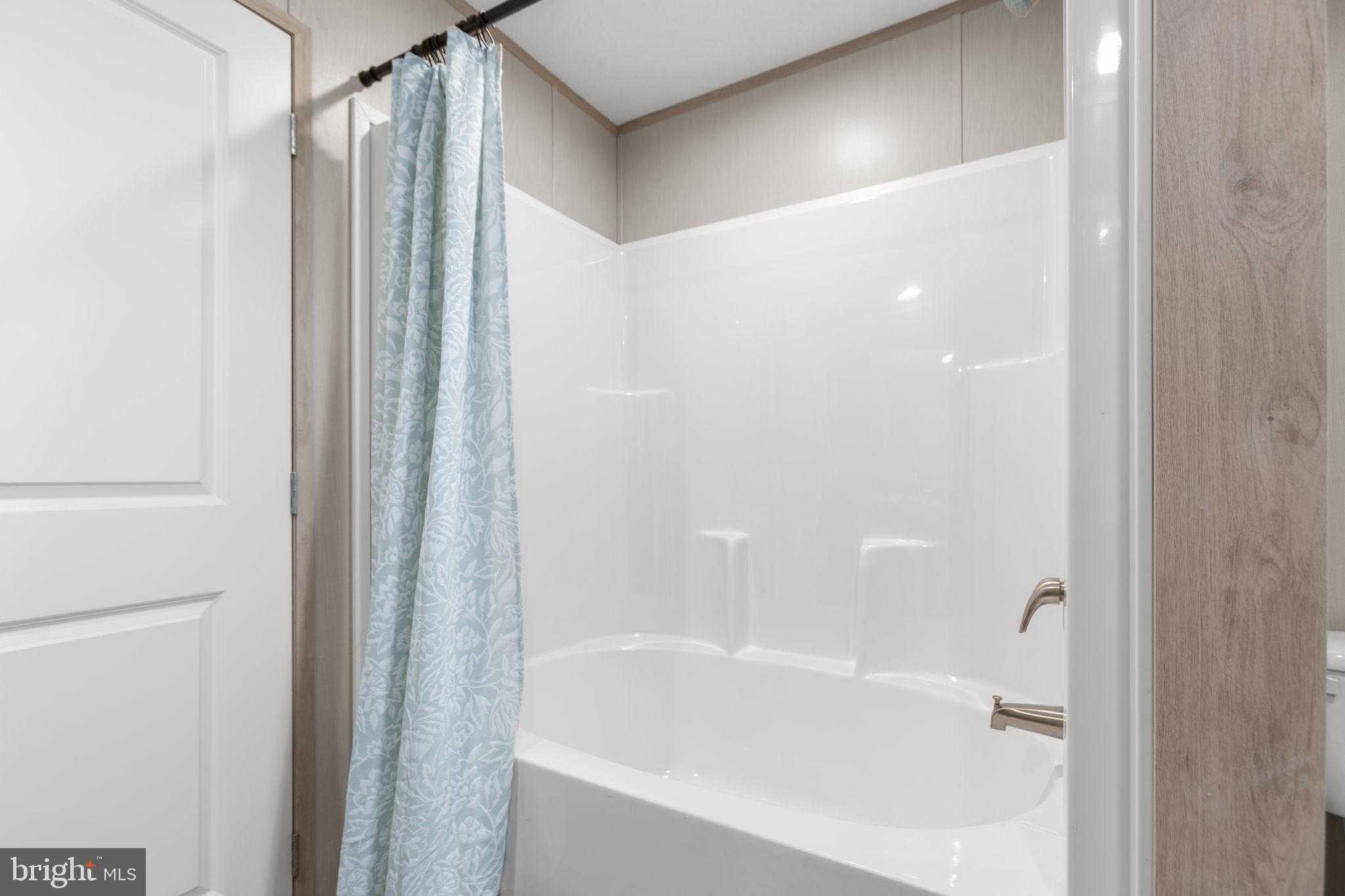 Moorefield Rd photo 34