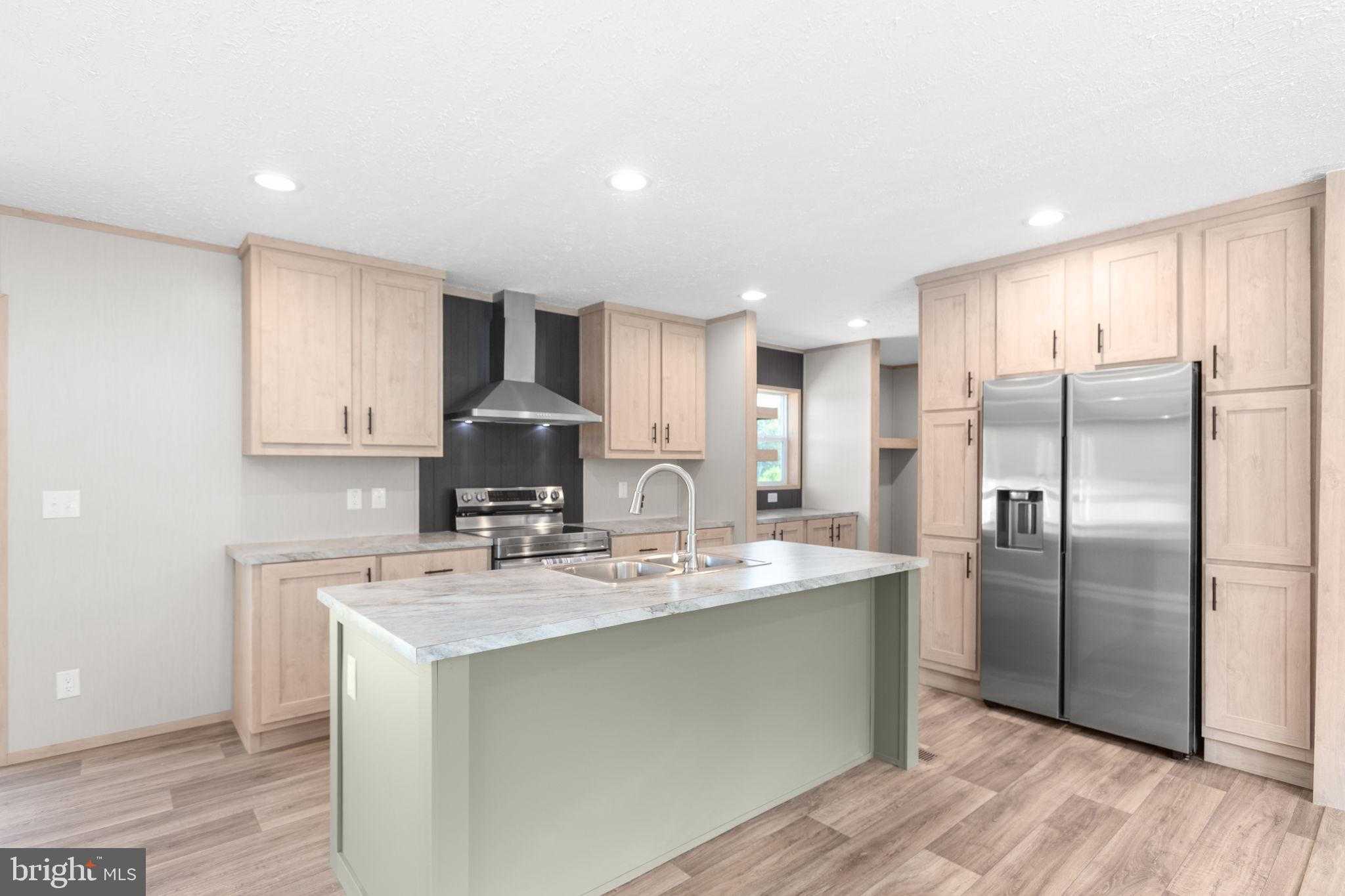 Moorefield Rd photo 7