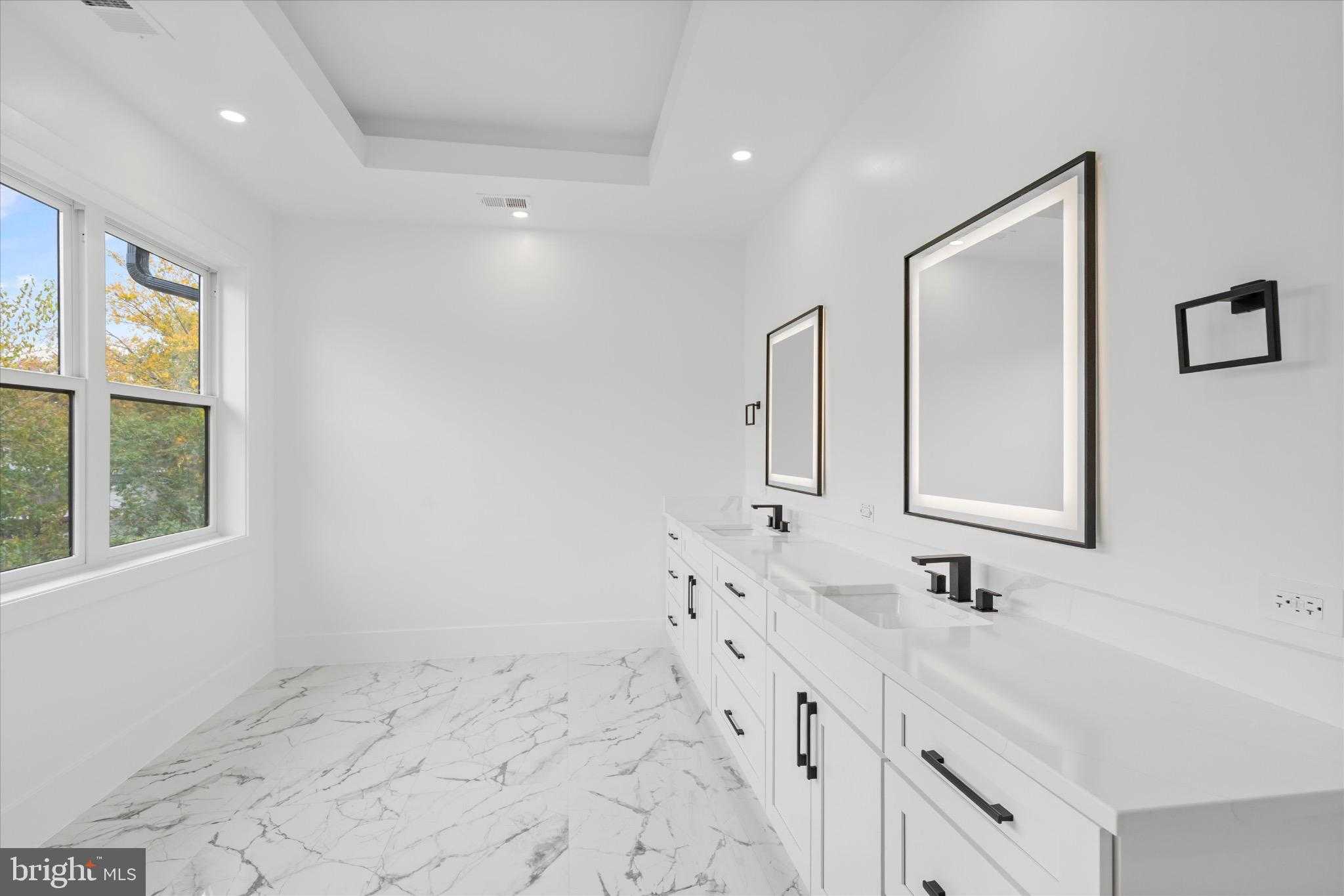 1832 Pimmit Dr photo 16