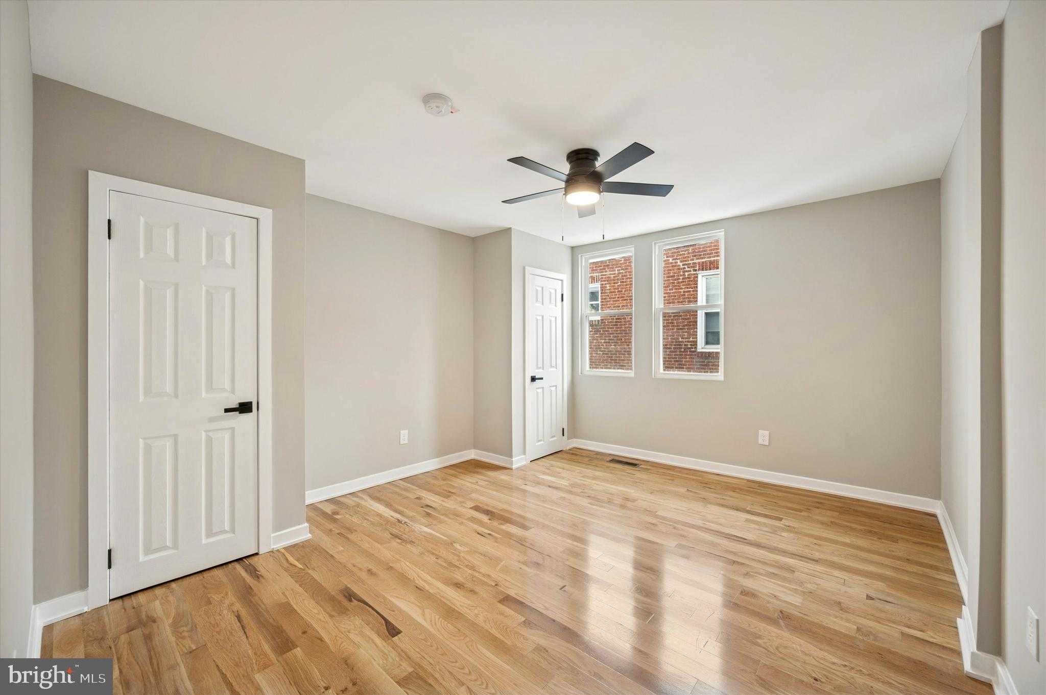 6866 N 19th St photo 20