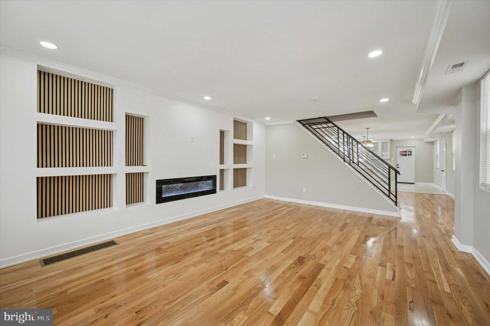 6866 N 19th St photo 7