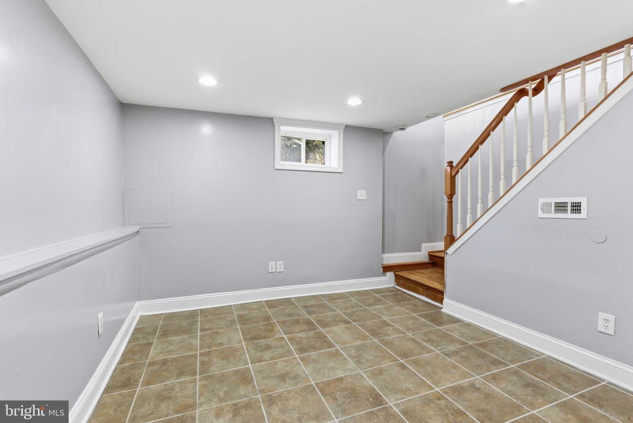 608 Harwood Ave photo 27