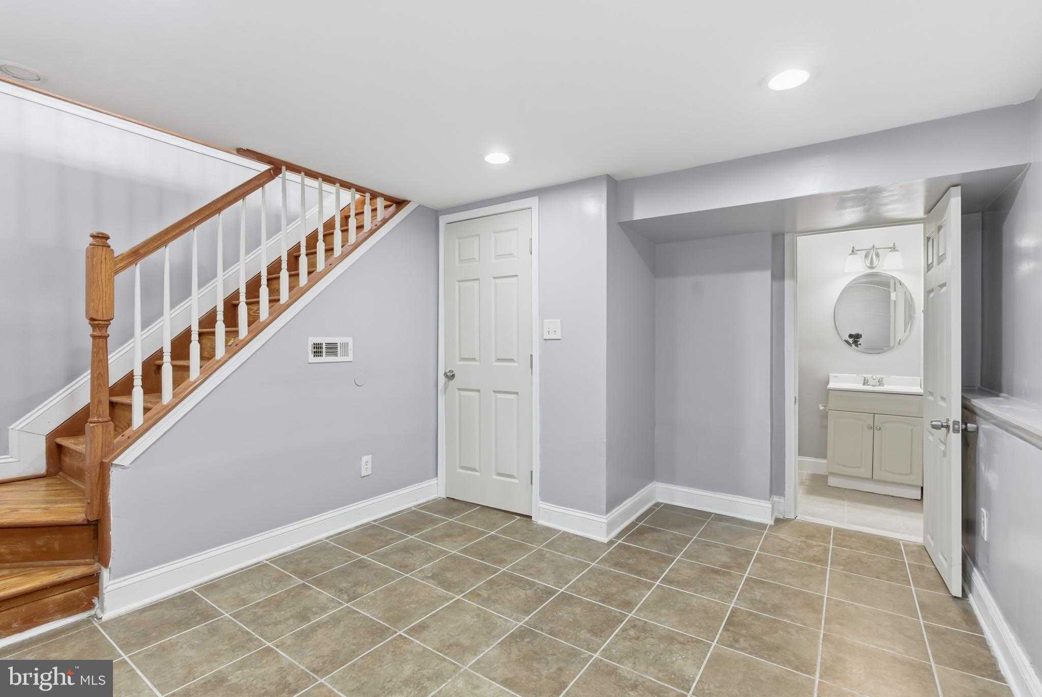 608 Harwood Ave photo 28