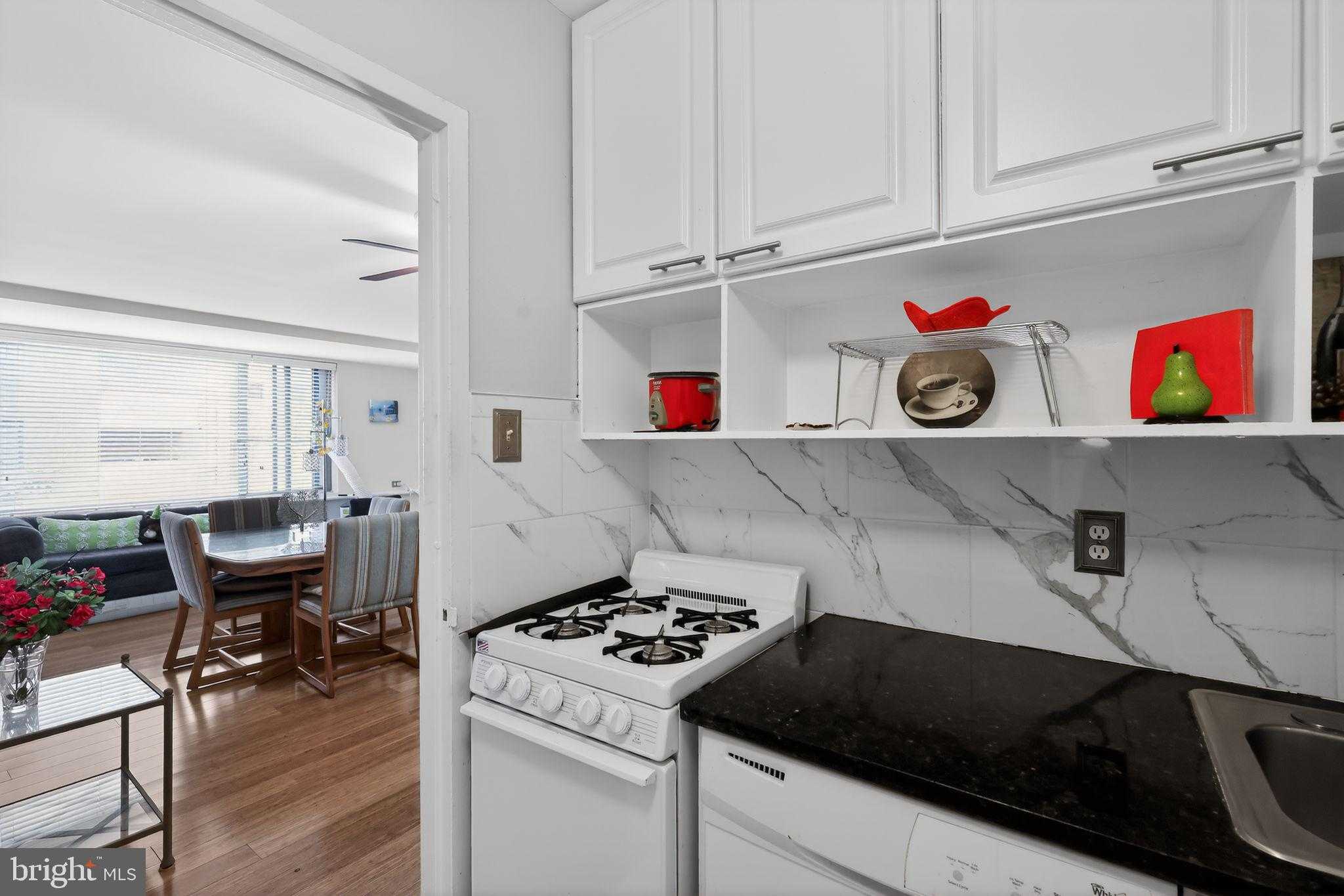 1121 Arlington Blvd Apt 706 photo 19